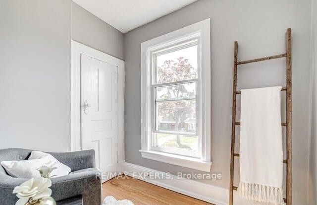 98 E Elgin Street 2 Property Photo 4