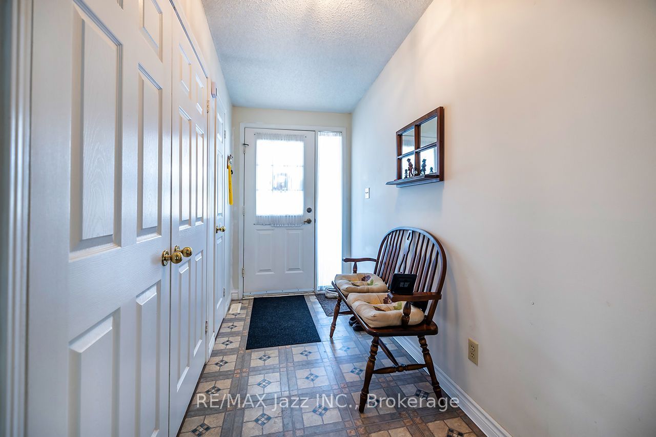 5 King Court Property Photo 6