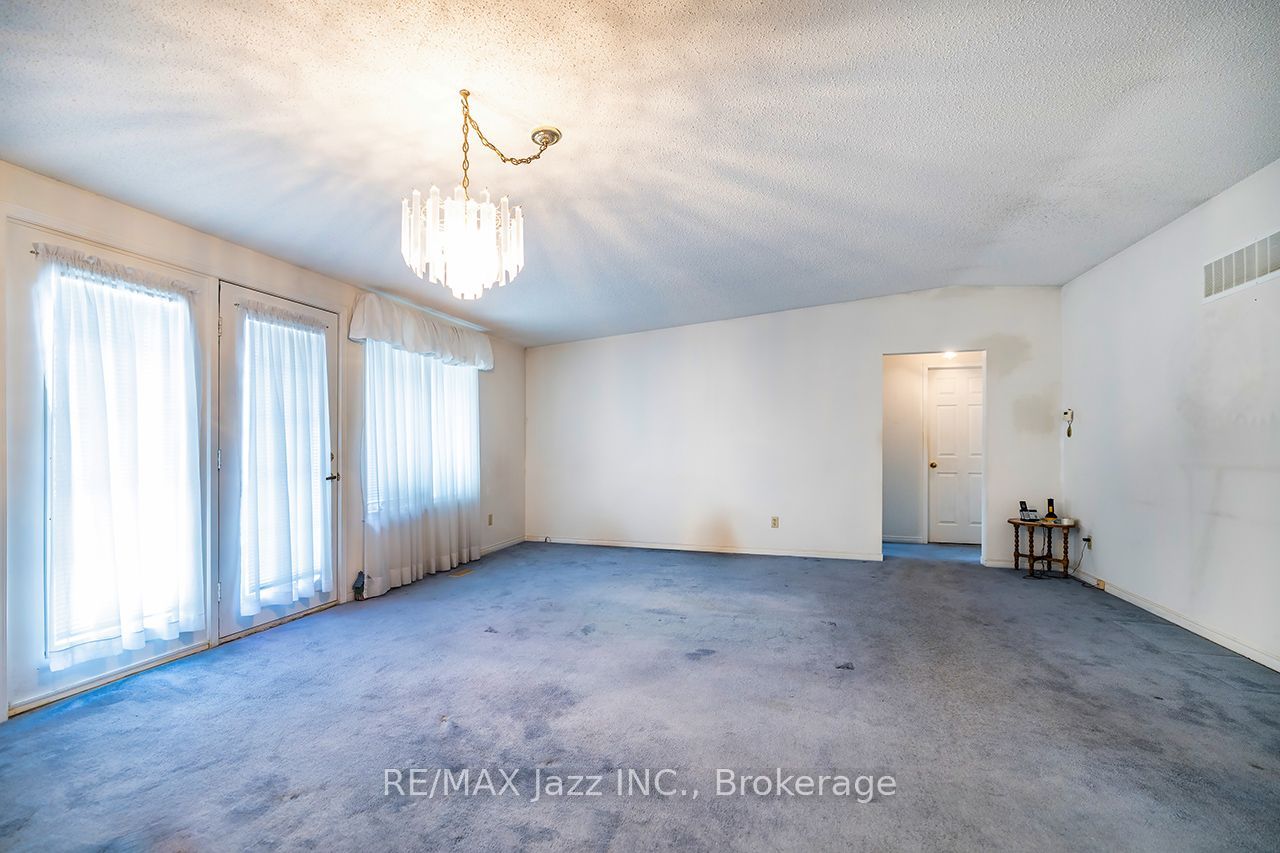5 King Court Property Photo 9