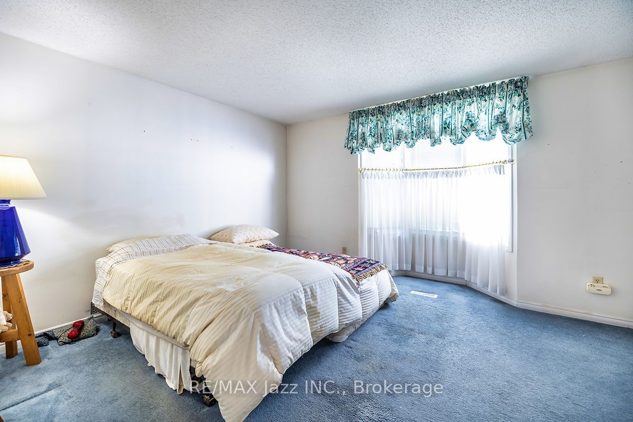 5 King Court Property Photo 16
