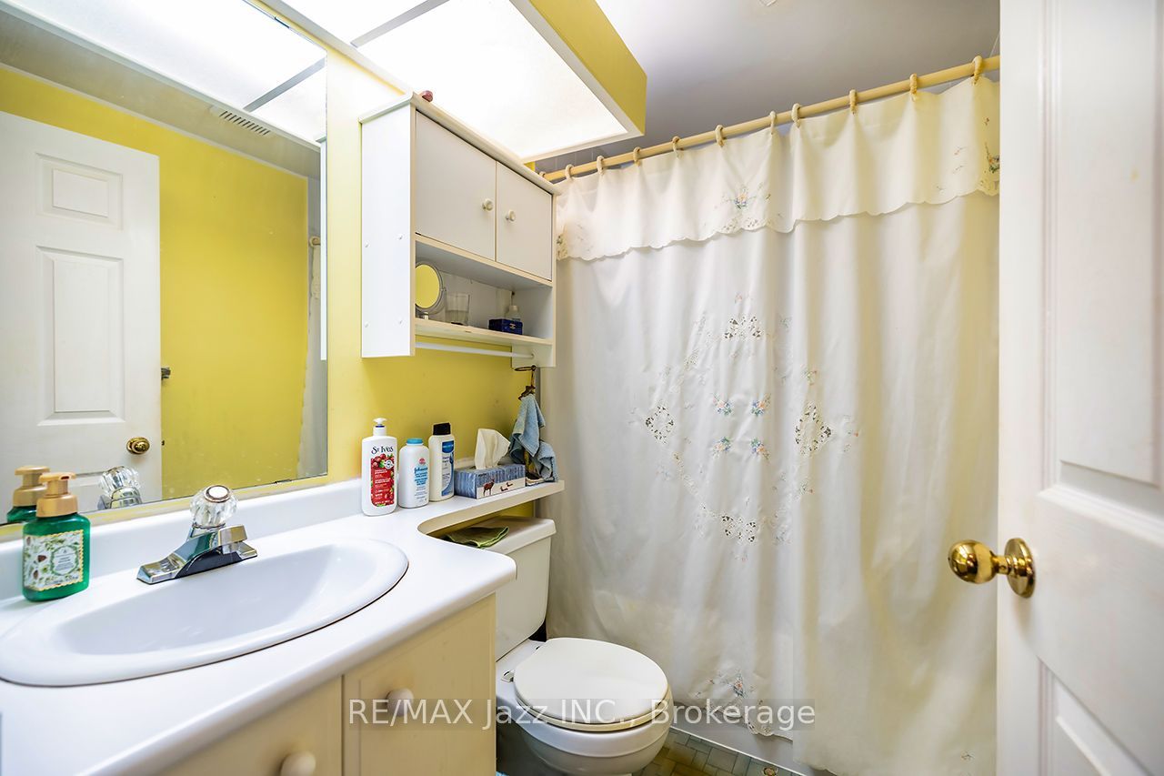 5 King Court Property Photo 21
