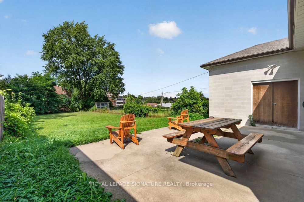 128 Trinnell Boulevard Property Photo 37
