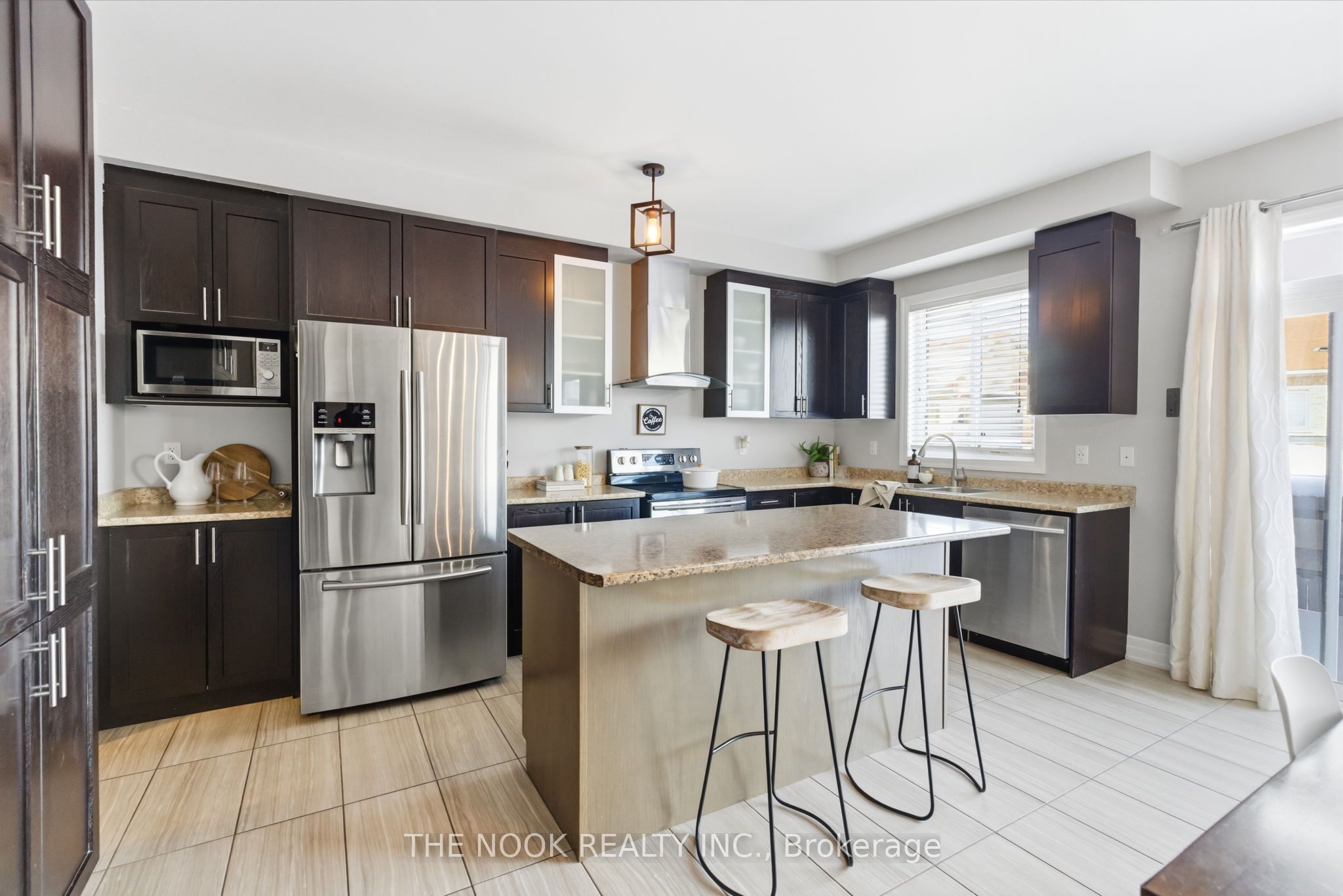 2507 Standardbred Drive Property Photo 10