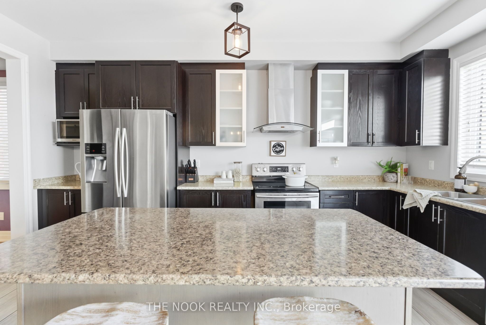 2507 Standardbred Drive Property Photo 11