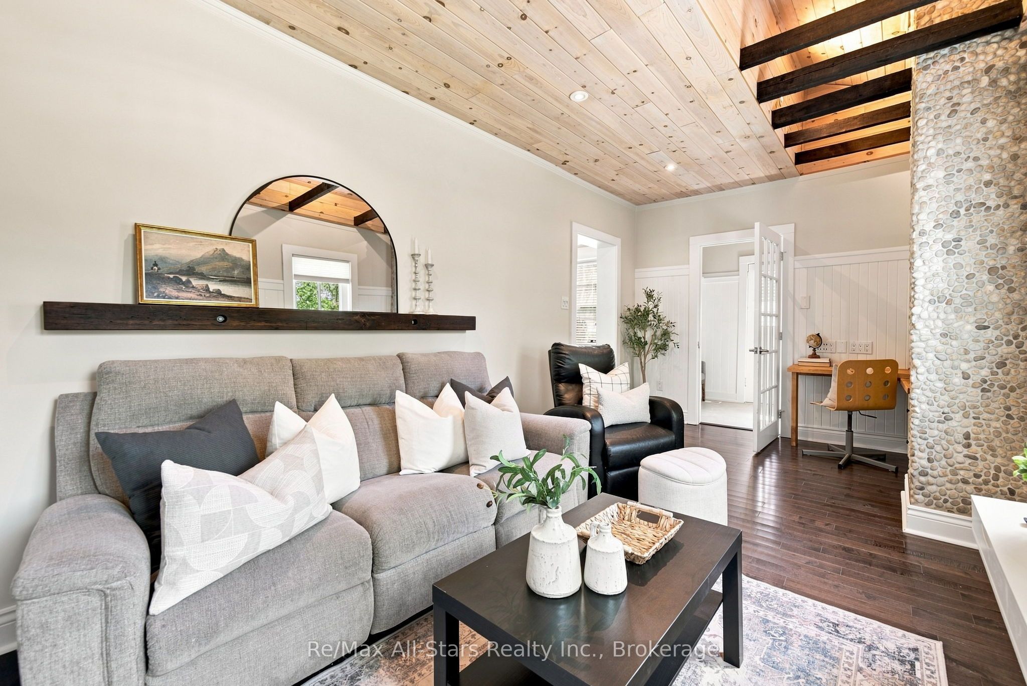 15238 Old Simcoe Road Property Photo 6