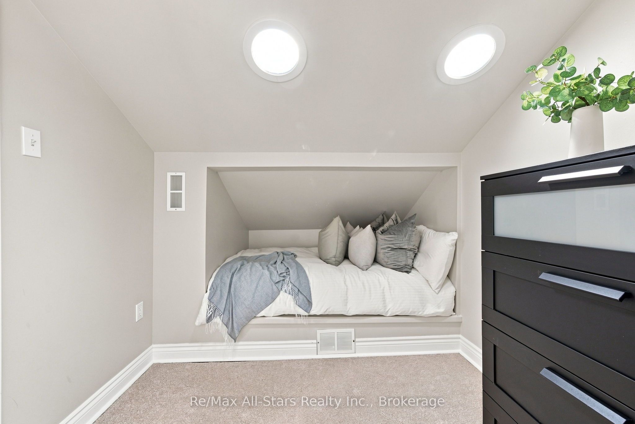 15238 Old Simcoe Road Property Photo 16