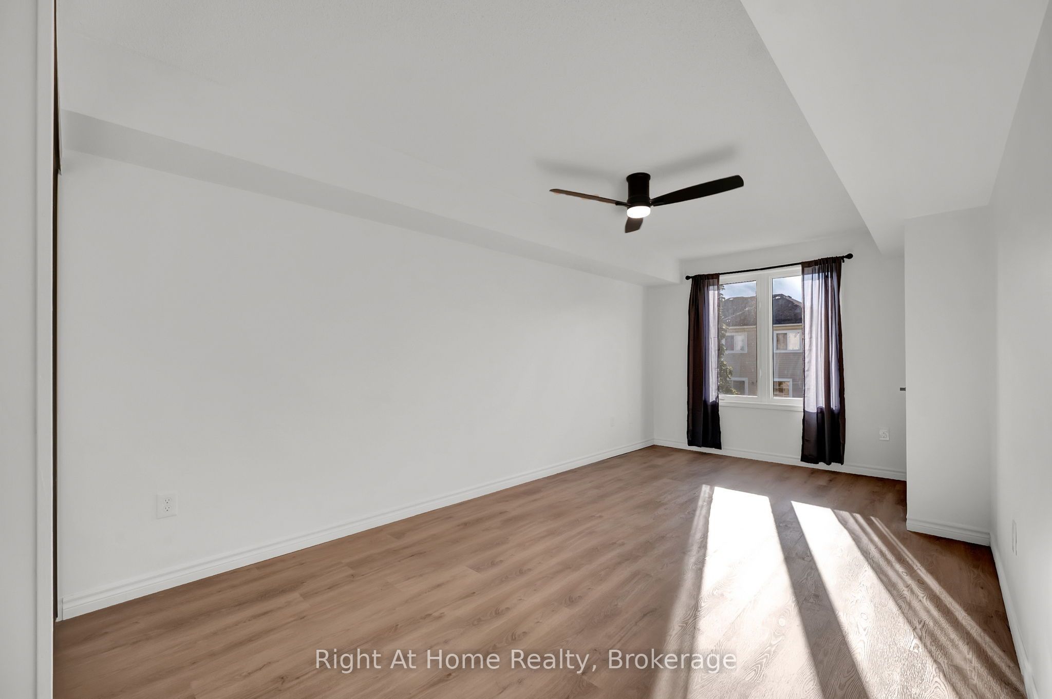 36 Petra Way 2 Property Photo 13