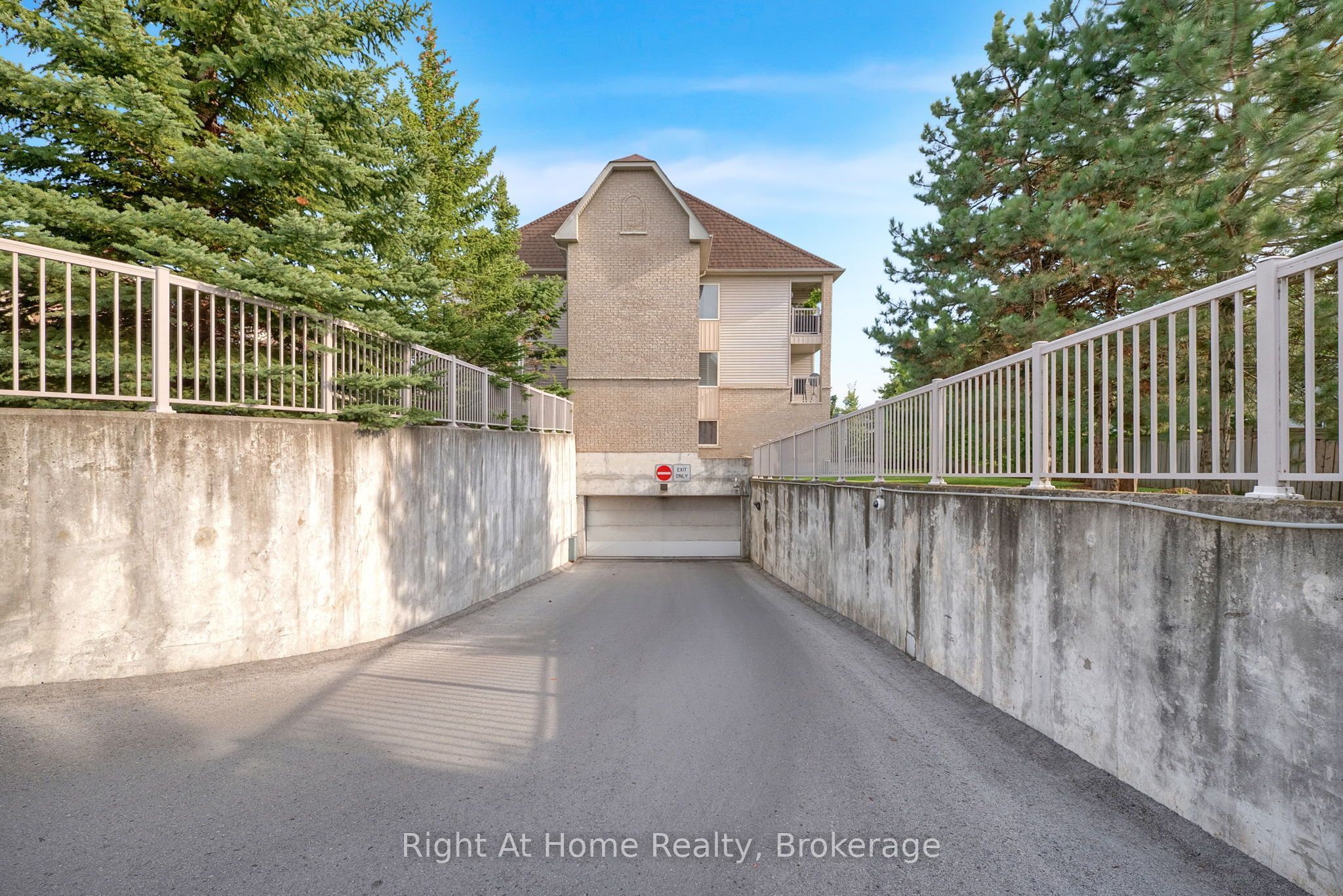 36 Petra Way 2 Property Photo 32