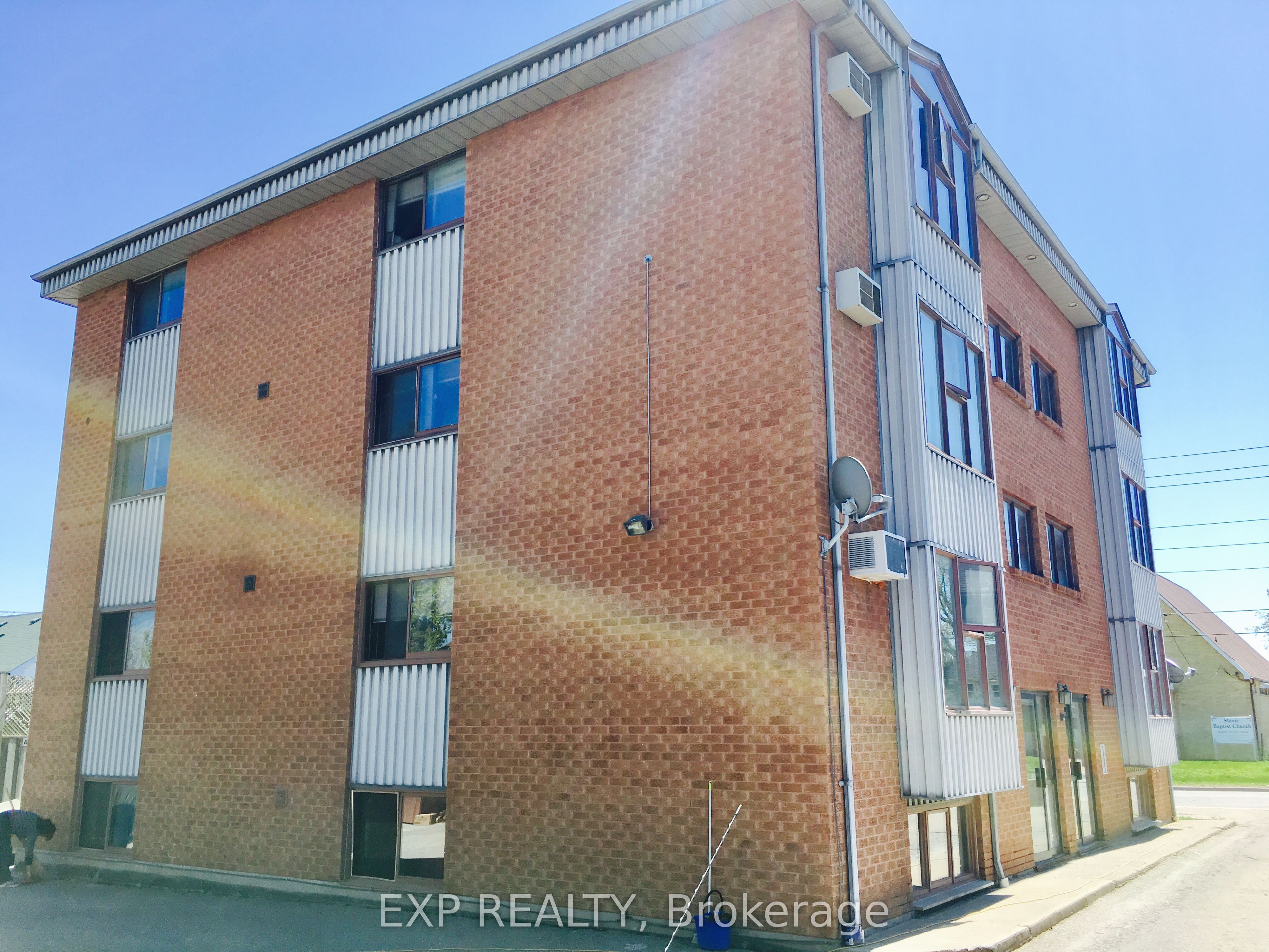 520 Bloor Street E 3 Property Photo 3