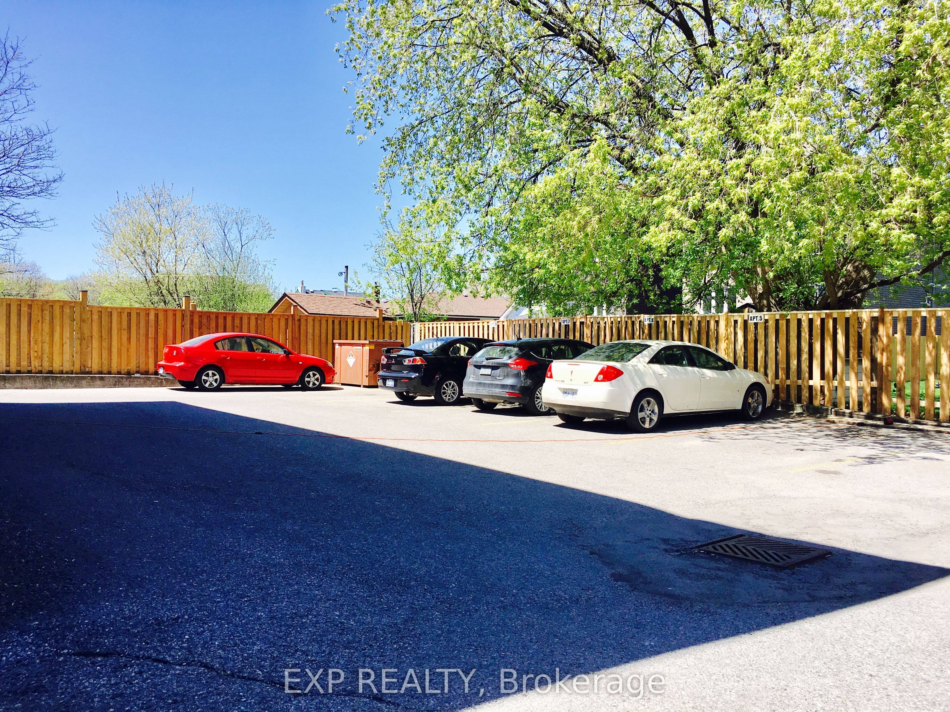 520 Bloor Street E 3 Property Photo 4