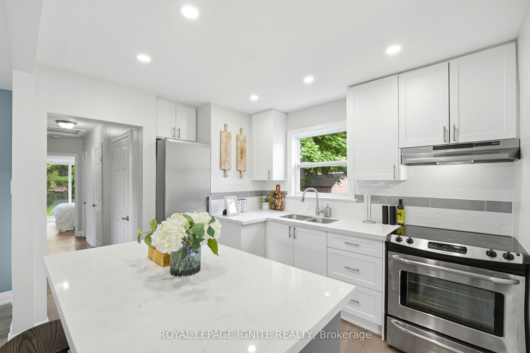 89 Darlingside Drive Property Photo 1