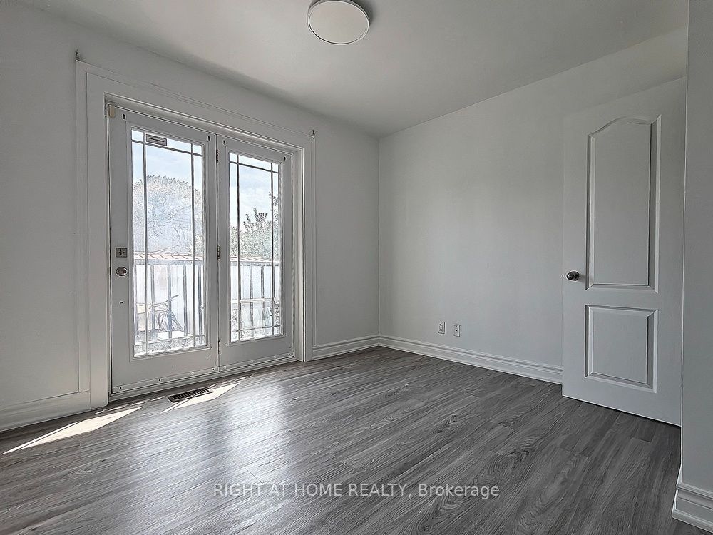 45 Prince Street Main Floor Property Photo 10
