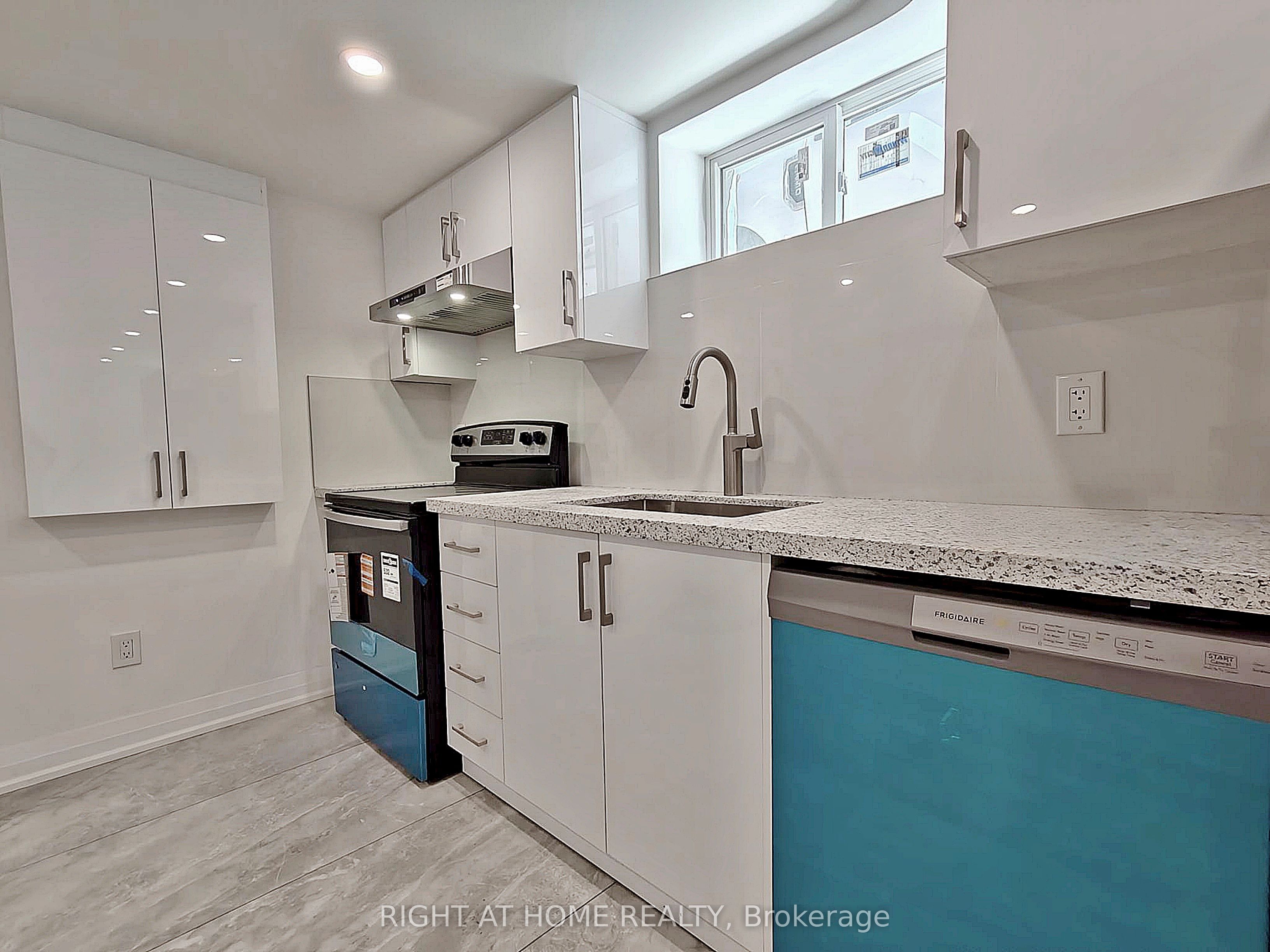 92 Cadillac Avenue S Lower Level Property Photo 7