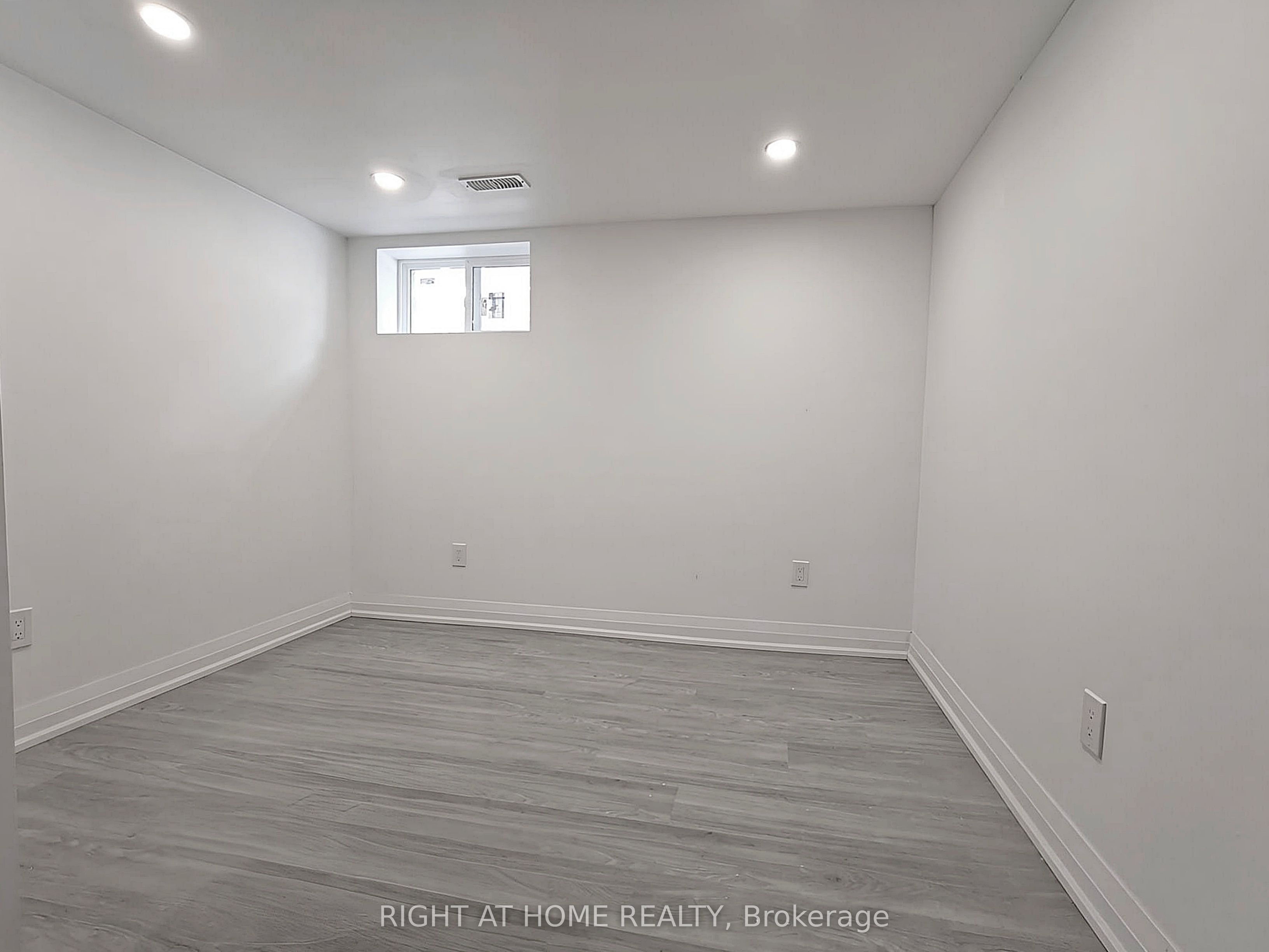 92 Cadillac Avenue S Lower Level Property Photo 10