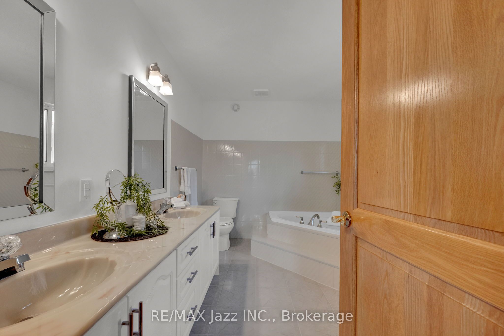 109 Elizabeth Street Property Photo 23