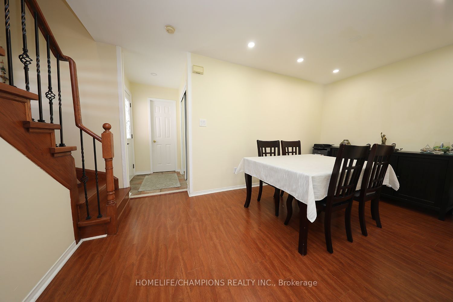 16 Echo Glen Road Property Photo 4
