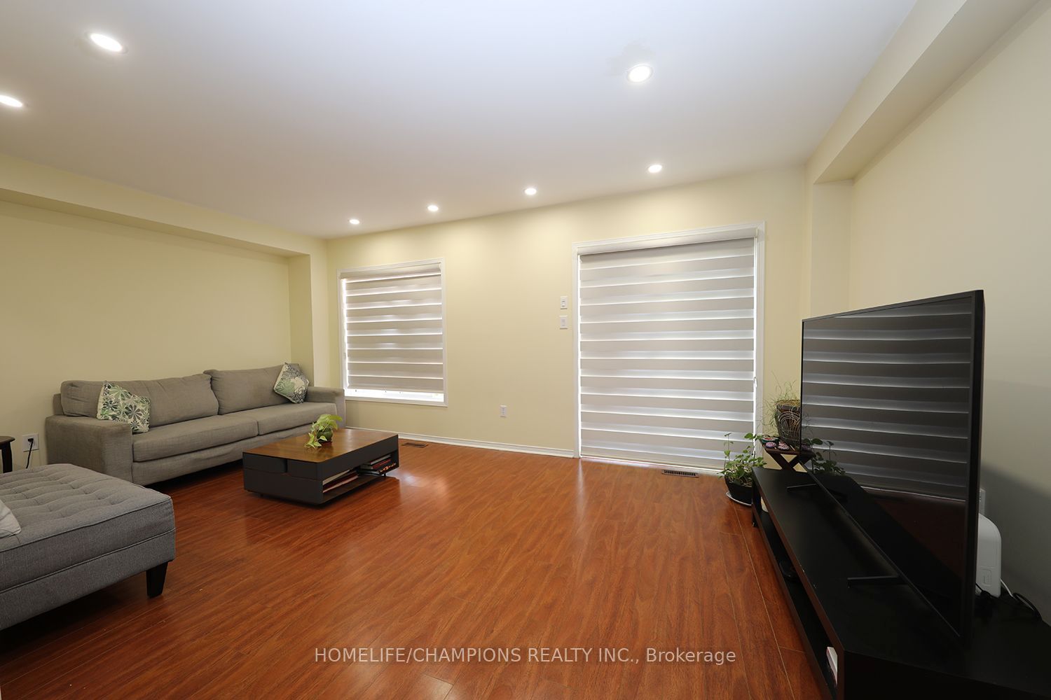 16 Echo Glen Road Property Photo 5