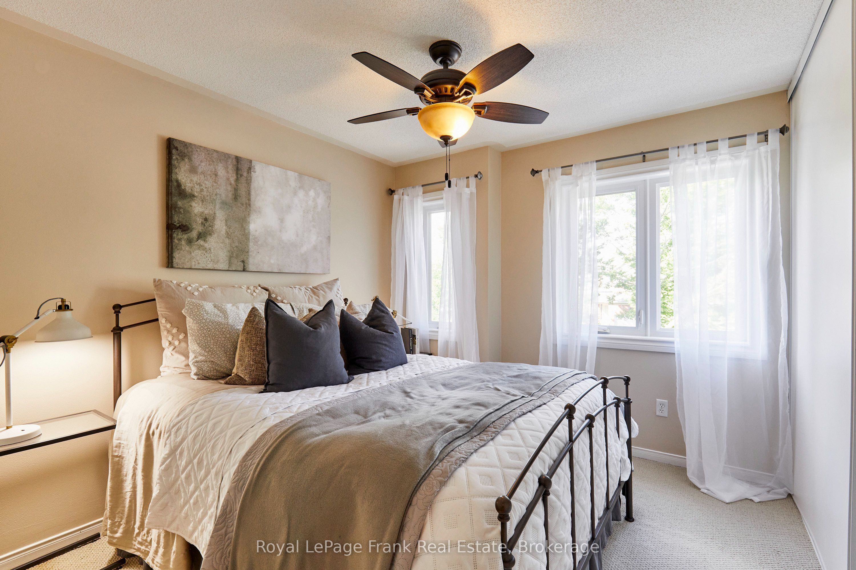 78 Beachgrove Crescent Property Photo 24