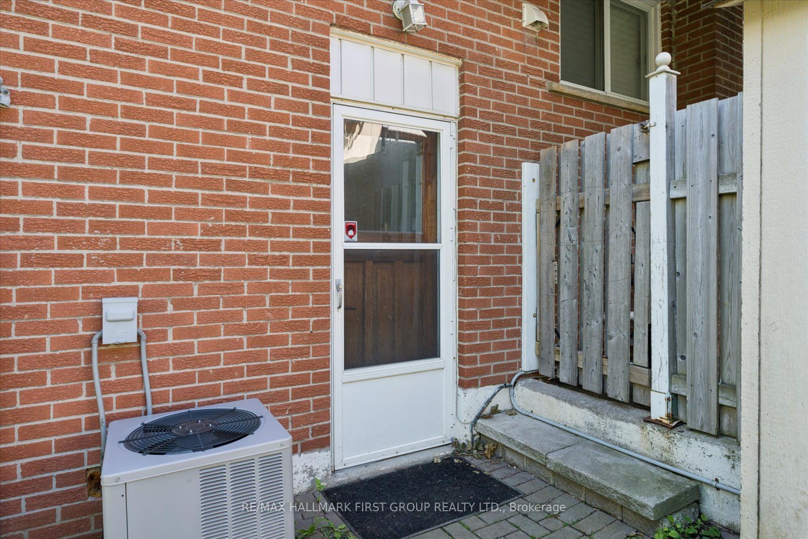 531 Harmony Road S Property Photo 3