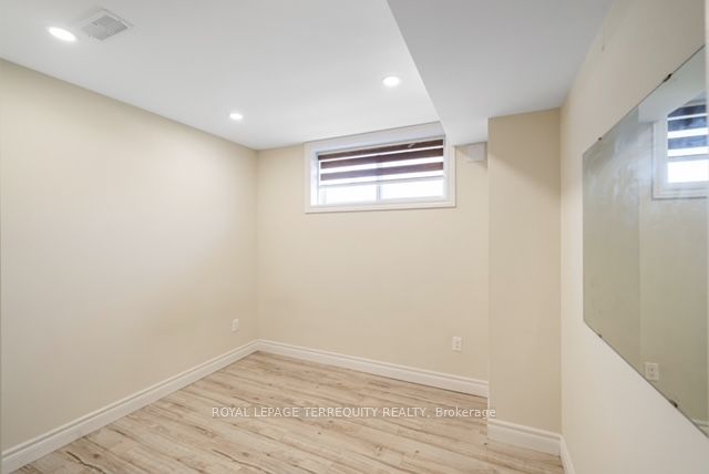 1 Devineridge Avenue Property Photo 4