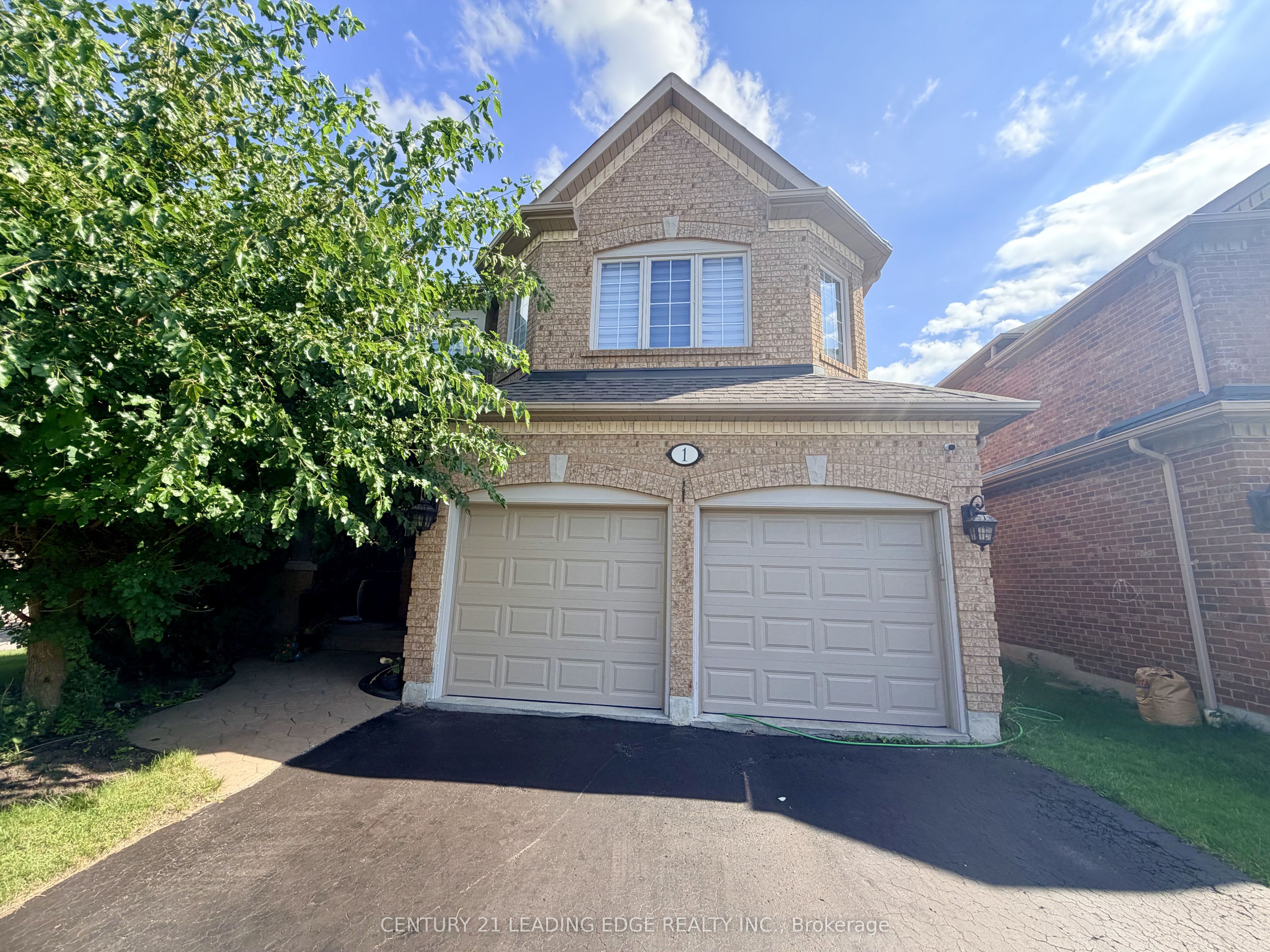 1 Castle Green Drive Property Photo 2