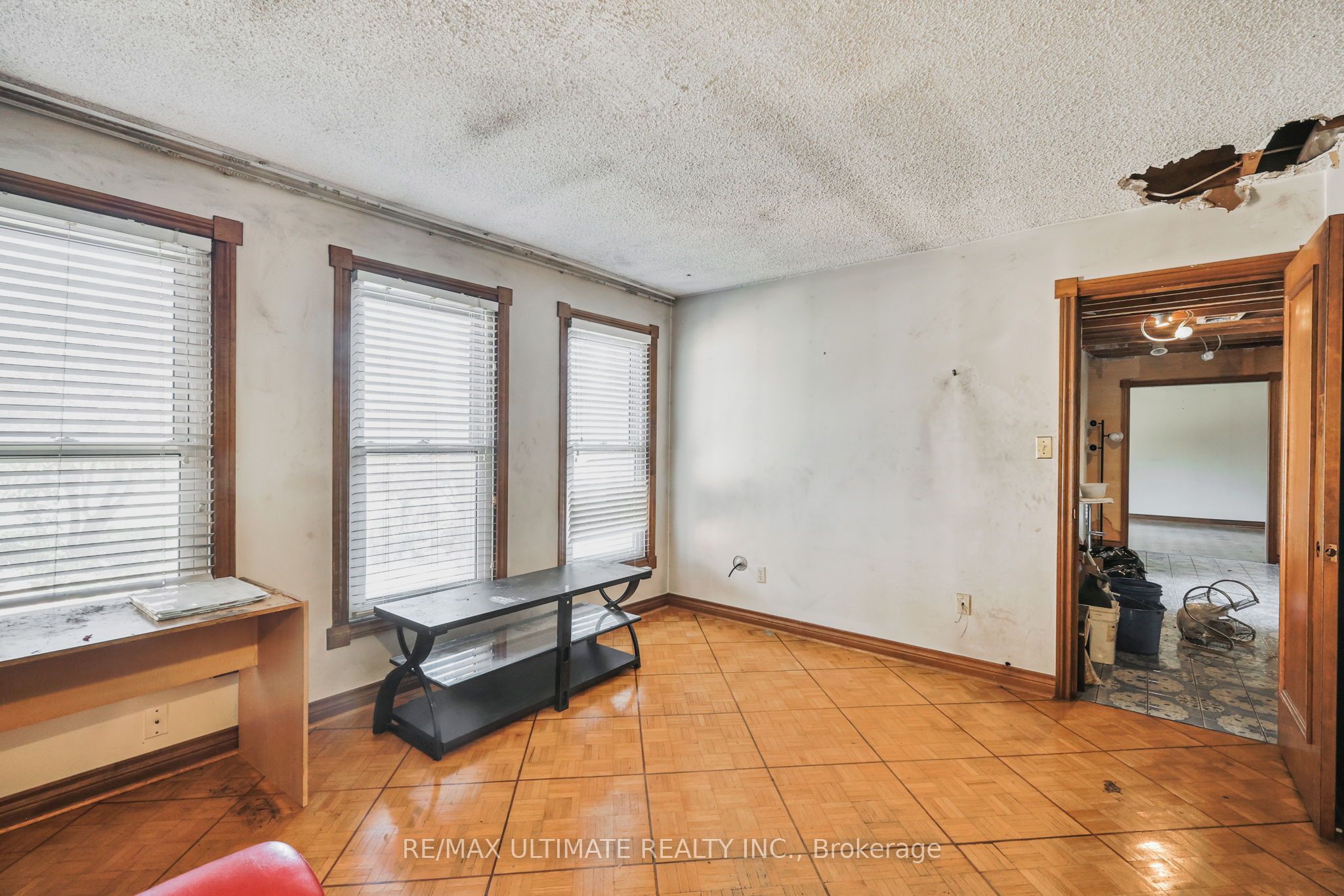 1010 Ritson Road N Property Photo 20
