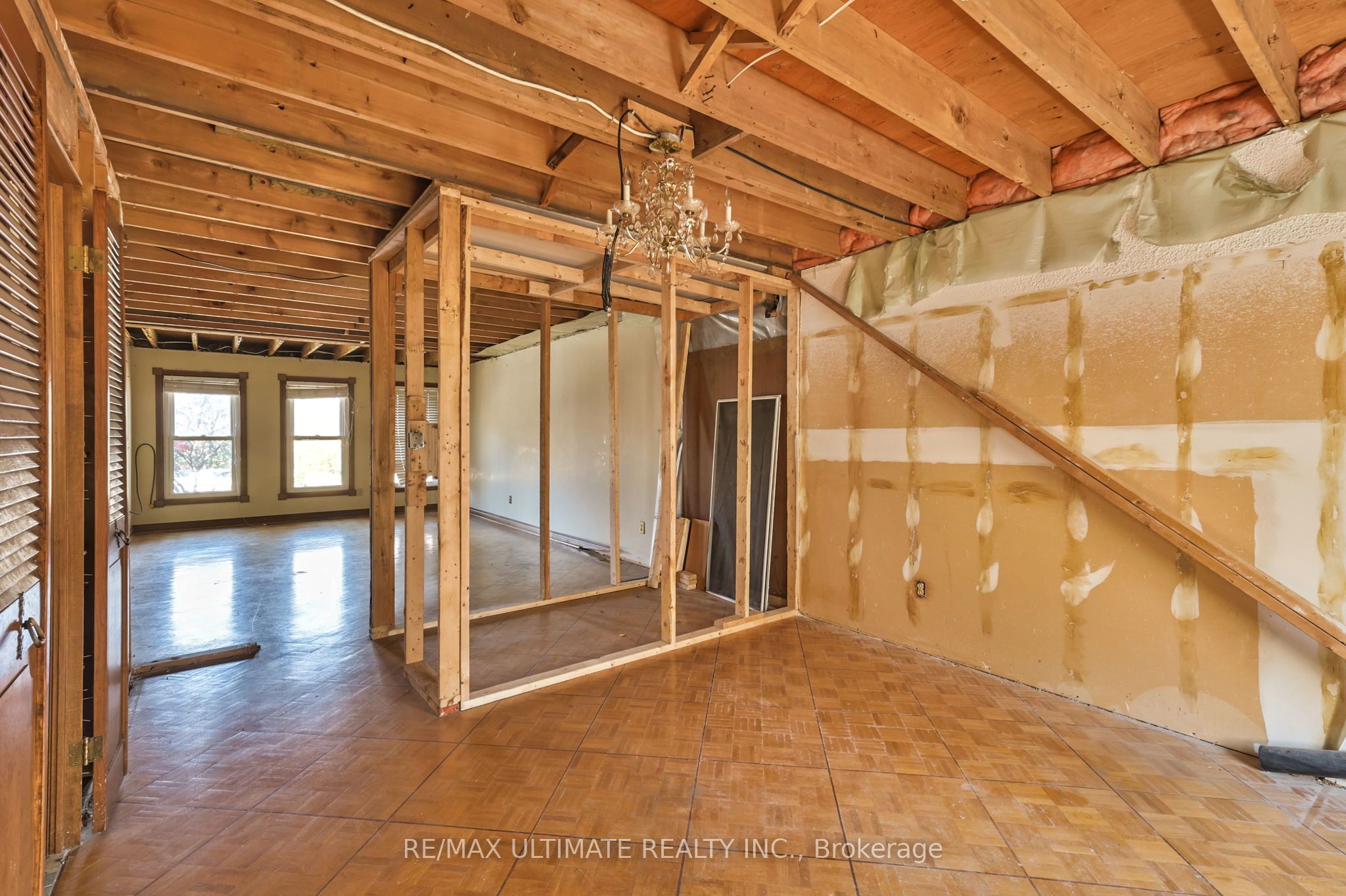 1010 Ritson Road N Property Photo 22