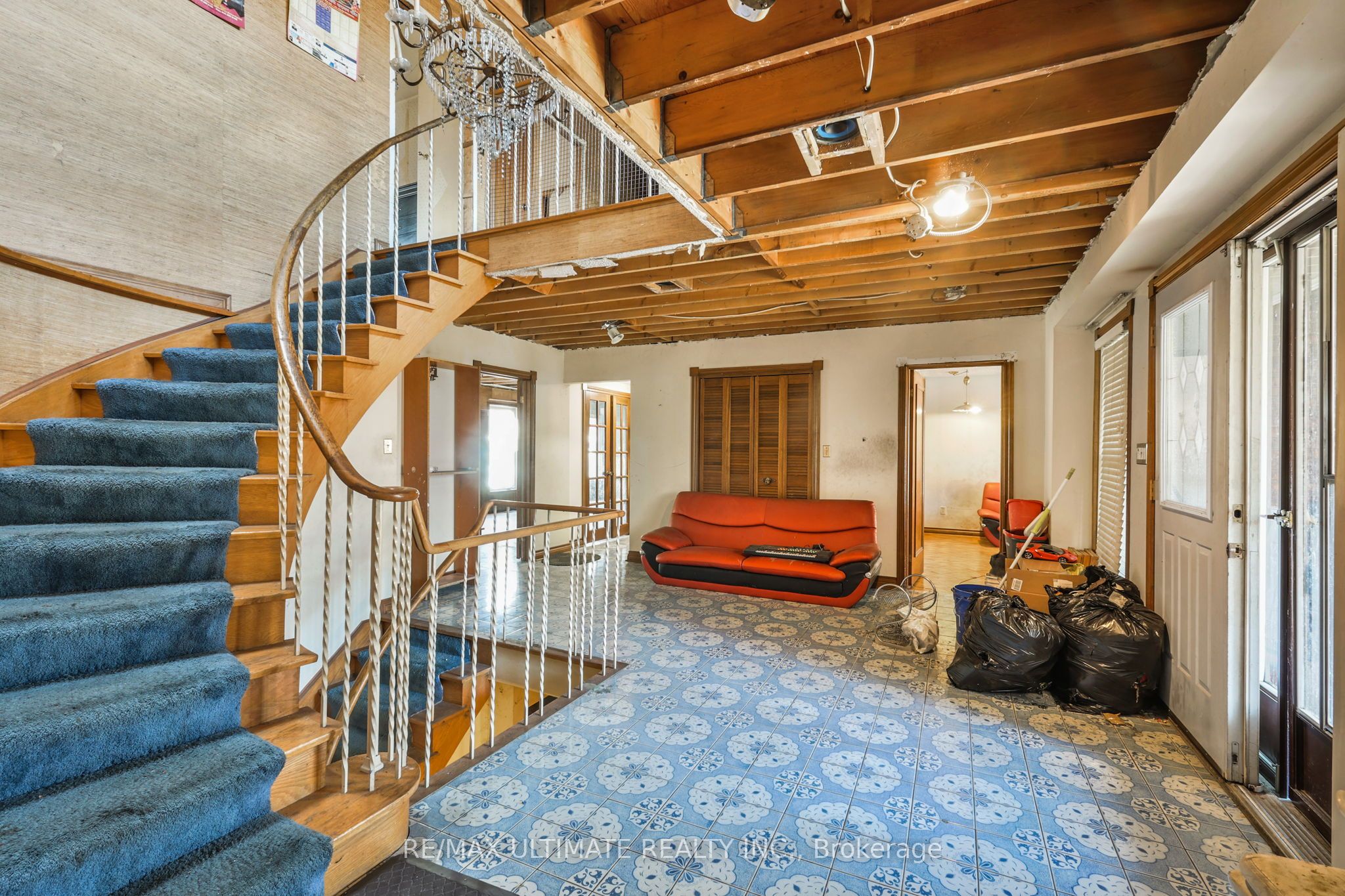 1010 Ritson Road N Property Photo 34