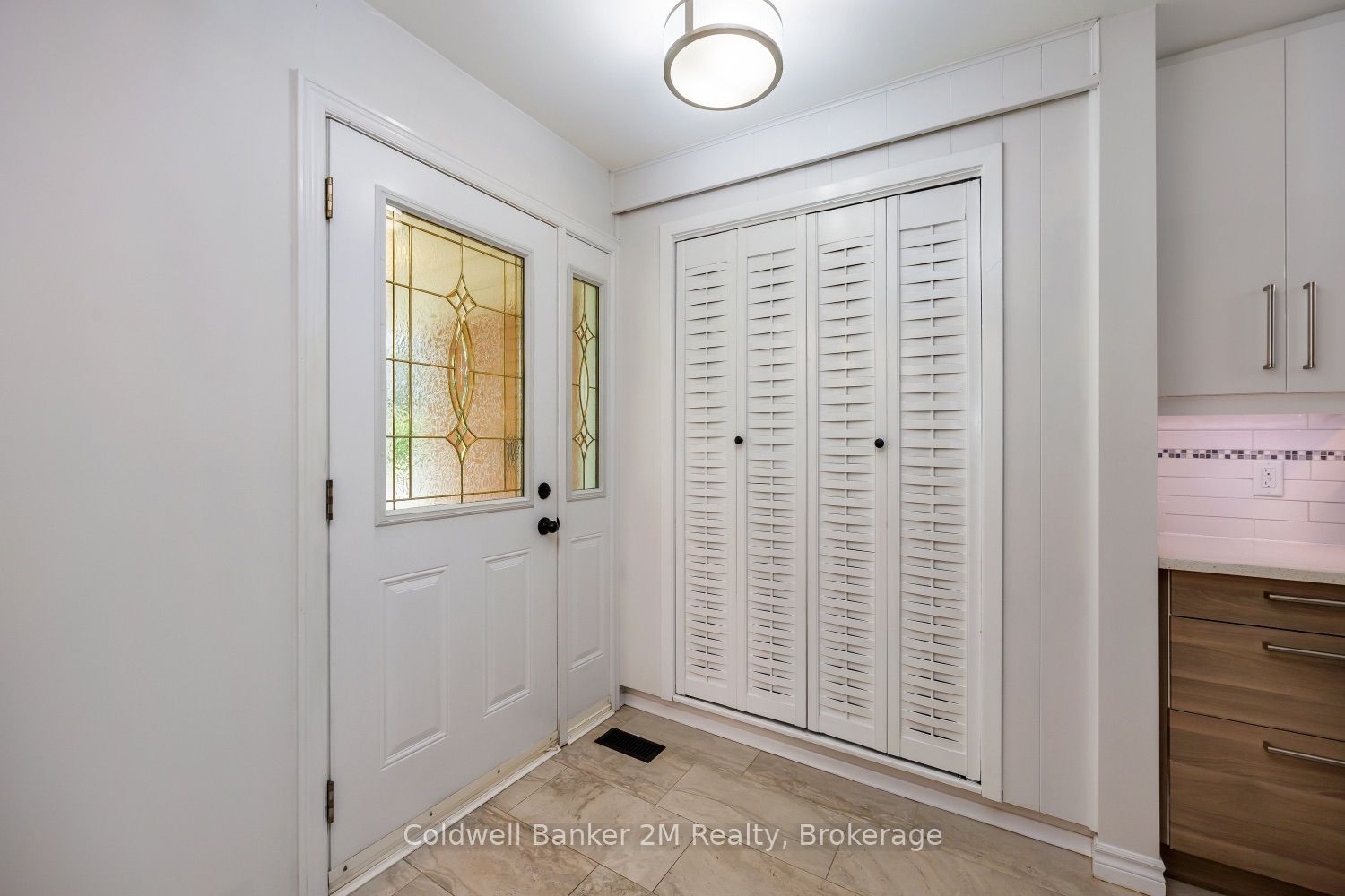 314 Inverness Drive Property Photo 4