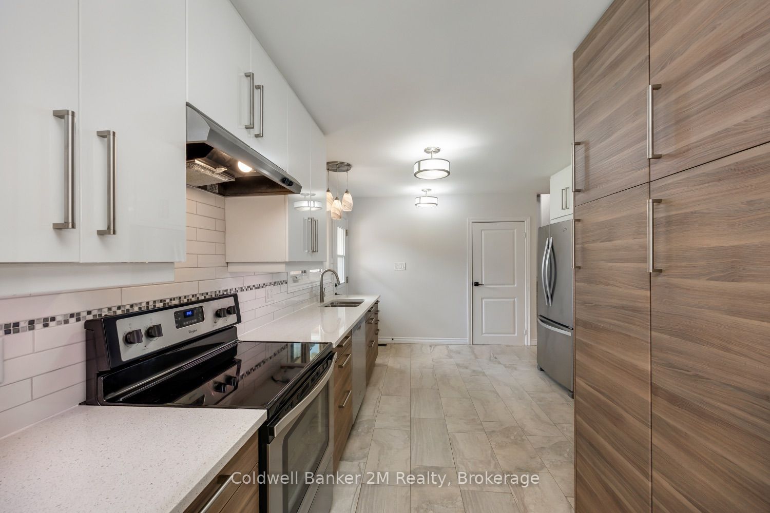 314 Inverness Drive Property Photo 6