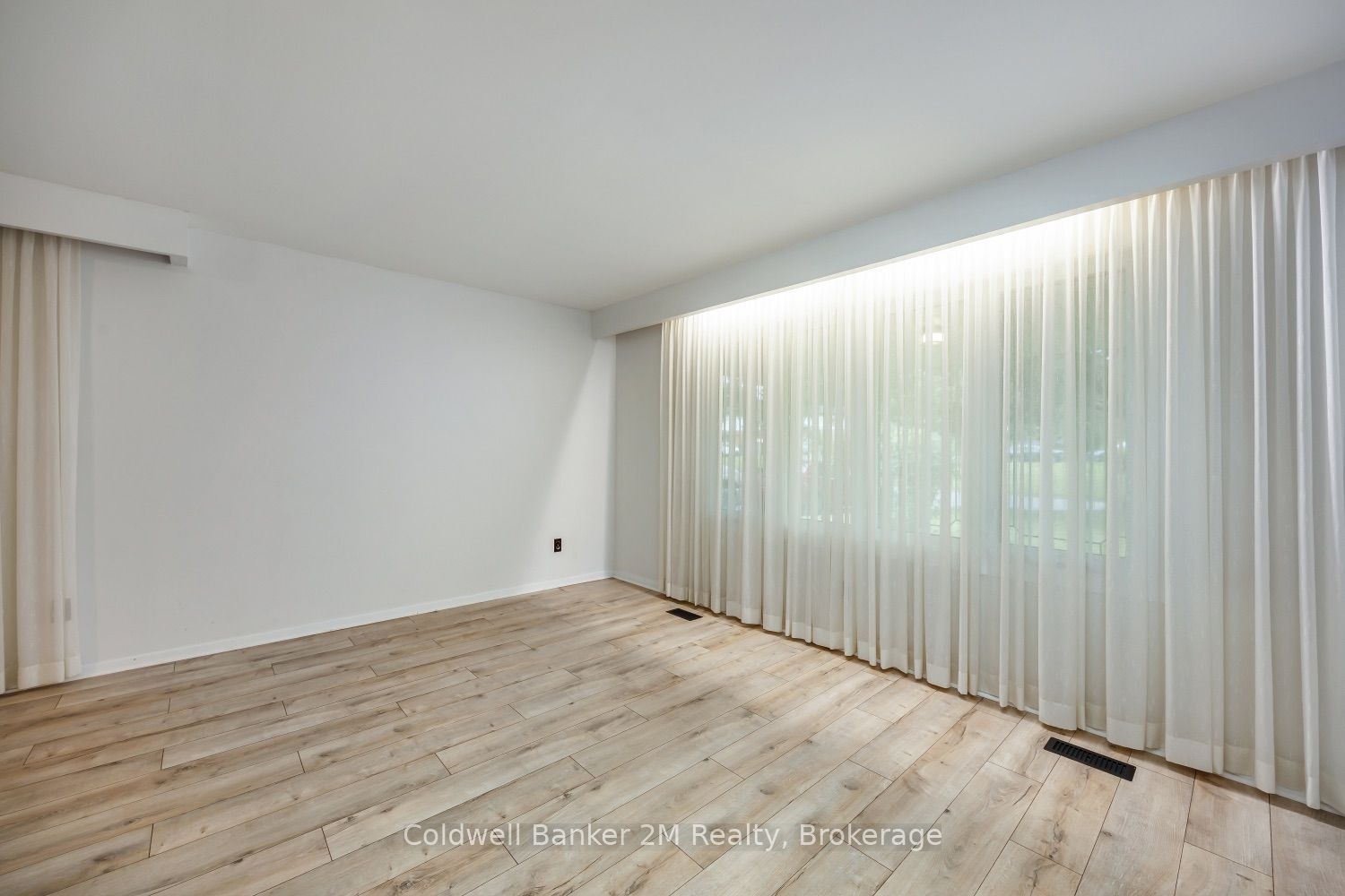 314 Inverness Drive Property Photo 13