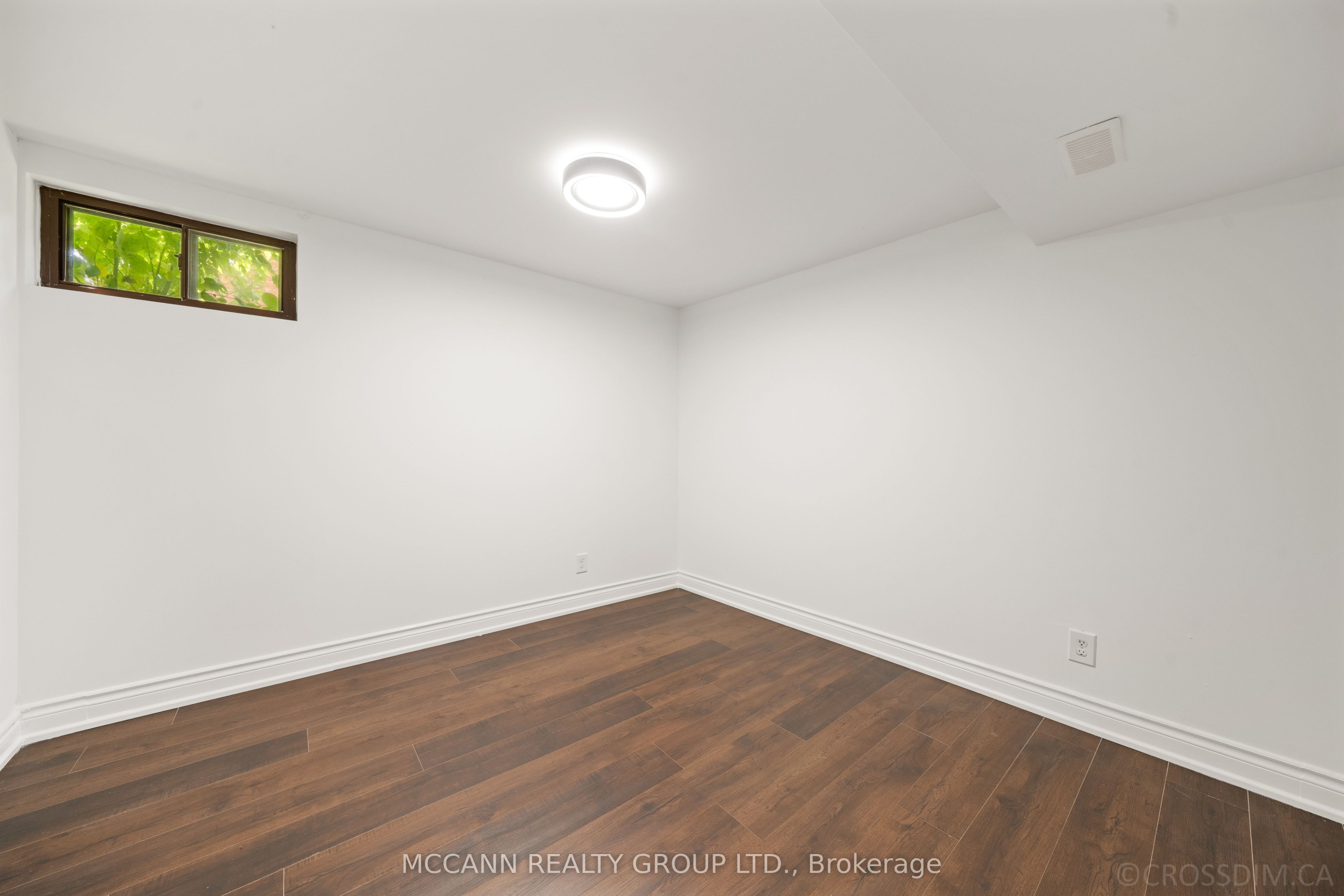17 Barlow Road Property Photo 28