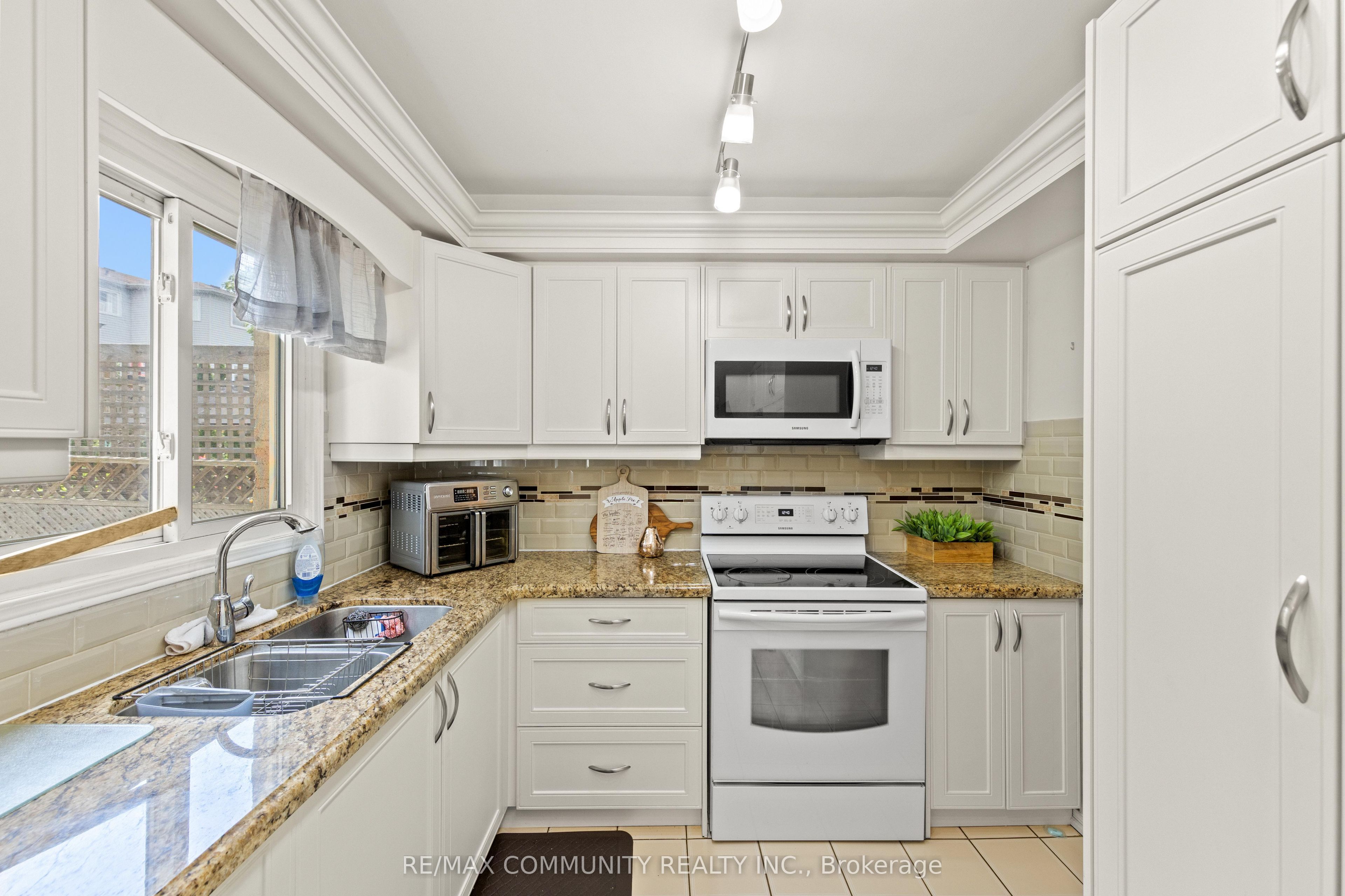 5 Plowman Drive Property Photo 11