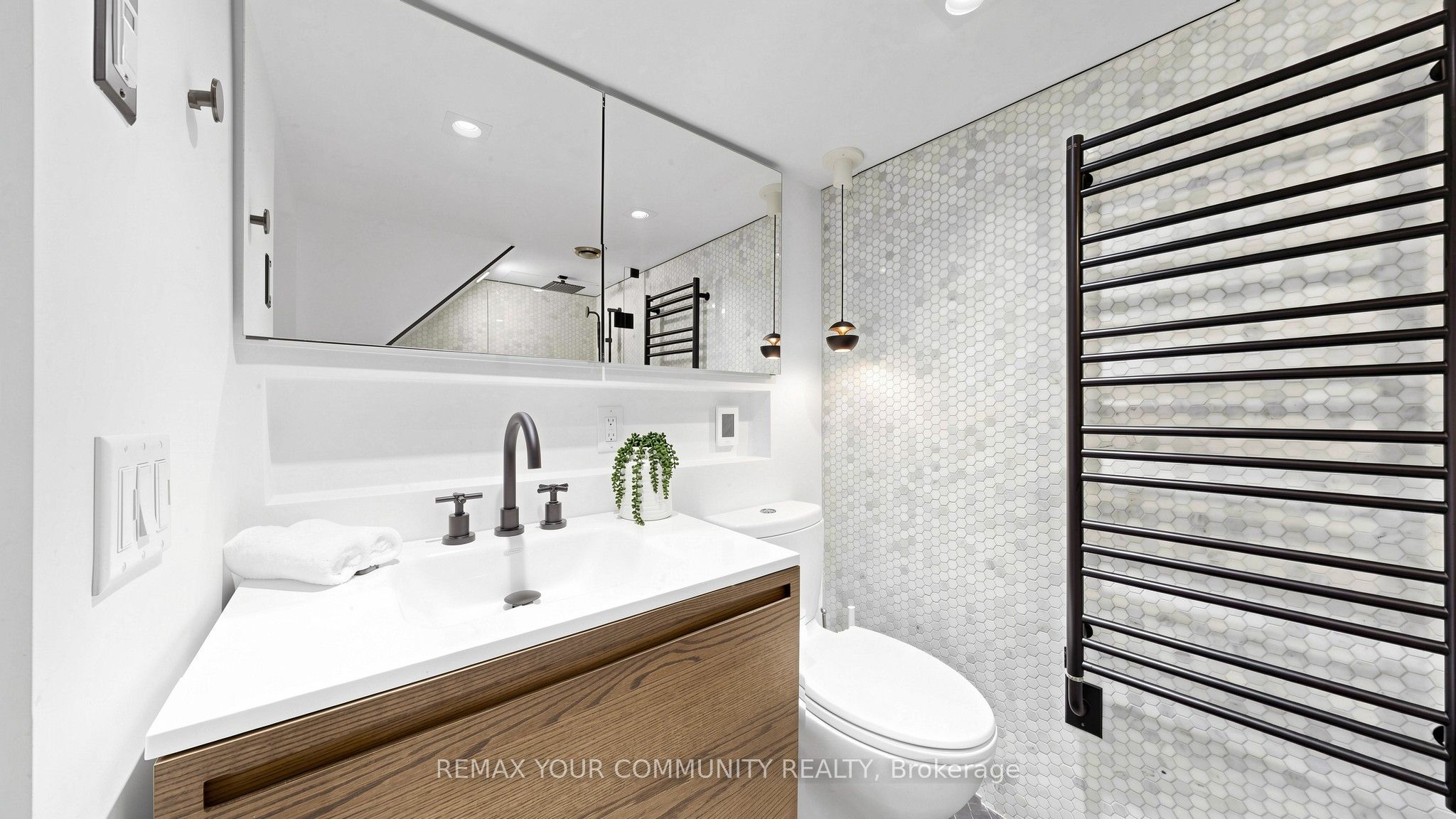 149 Jones Avenue N Property Photo 22