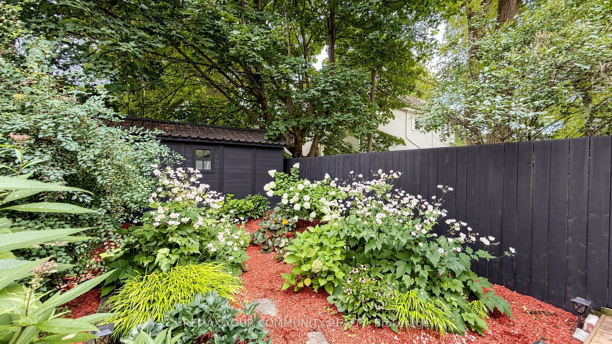 149 Jones Avenue N Property Photo 32
