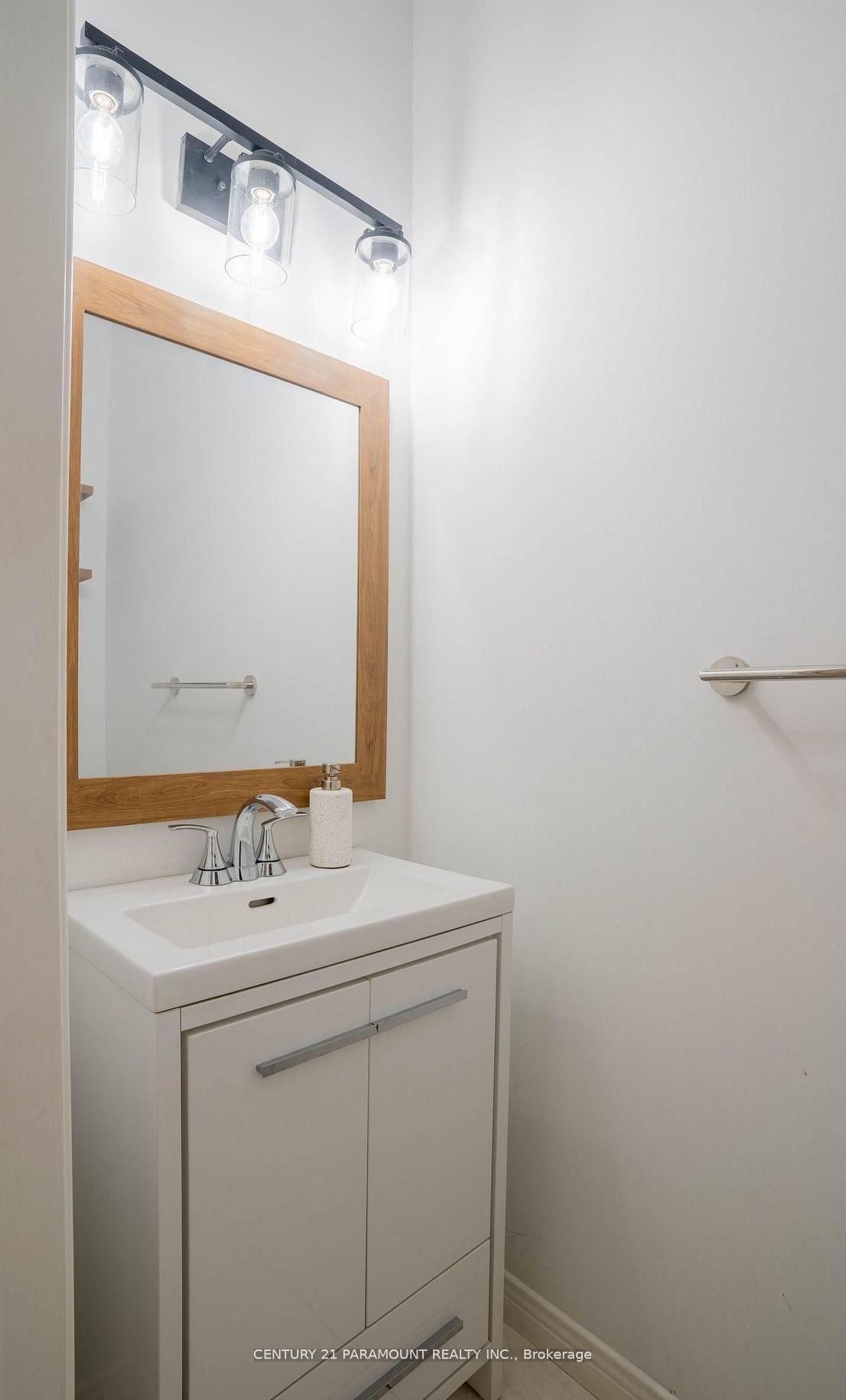 100 Fieldcrest Avenue Property Photo 6
