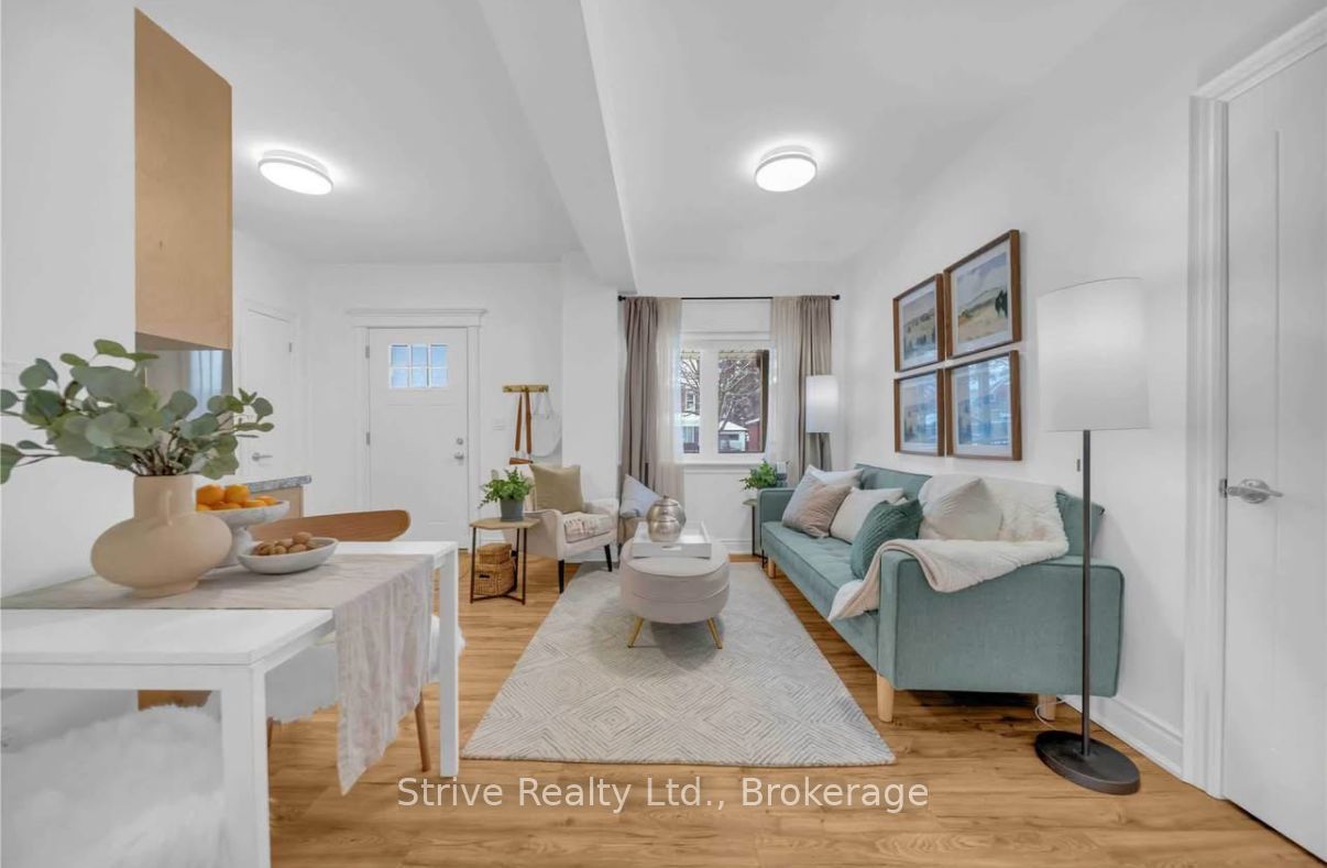 18 Mclaughlin Boulevard Property Photo 2