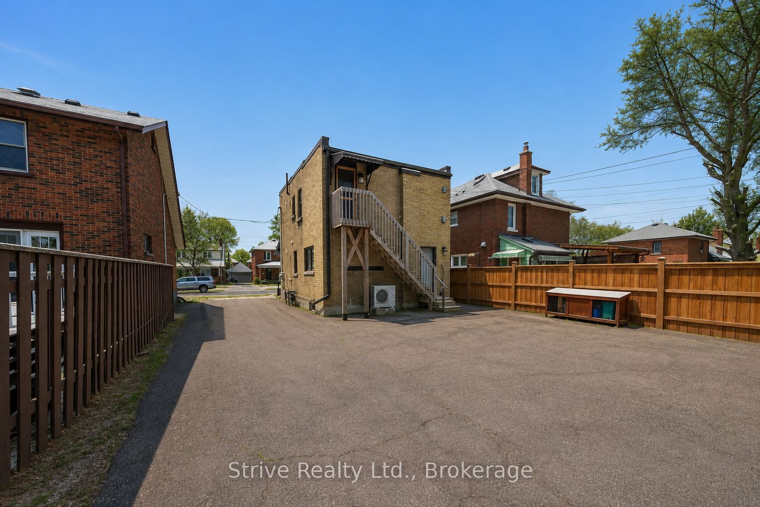 18 Mclaughlin Boulevard Property Photo 11
