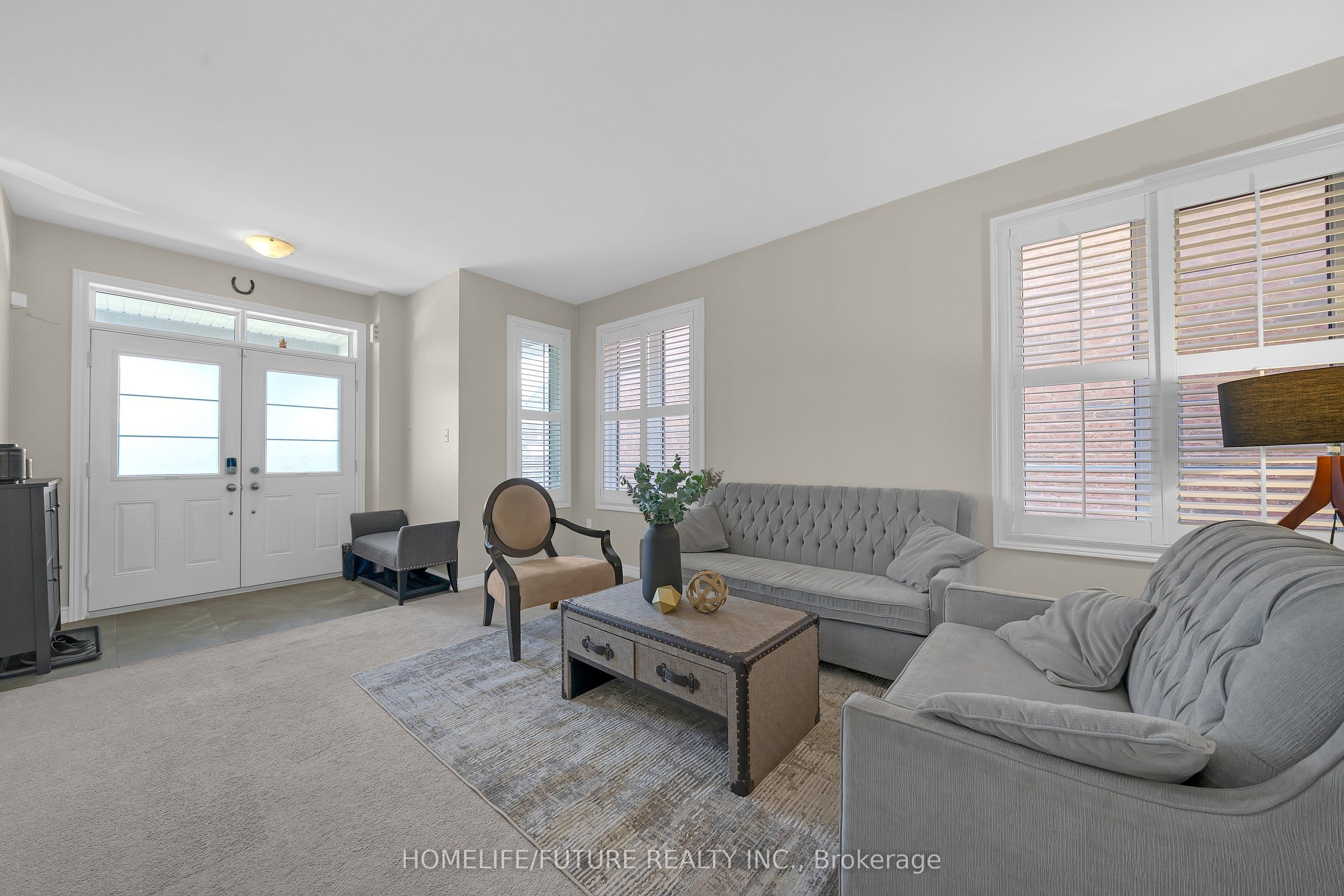 2600 Kentucky Derby Way Property Photo 10