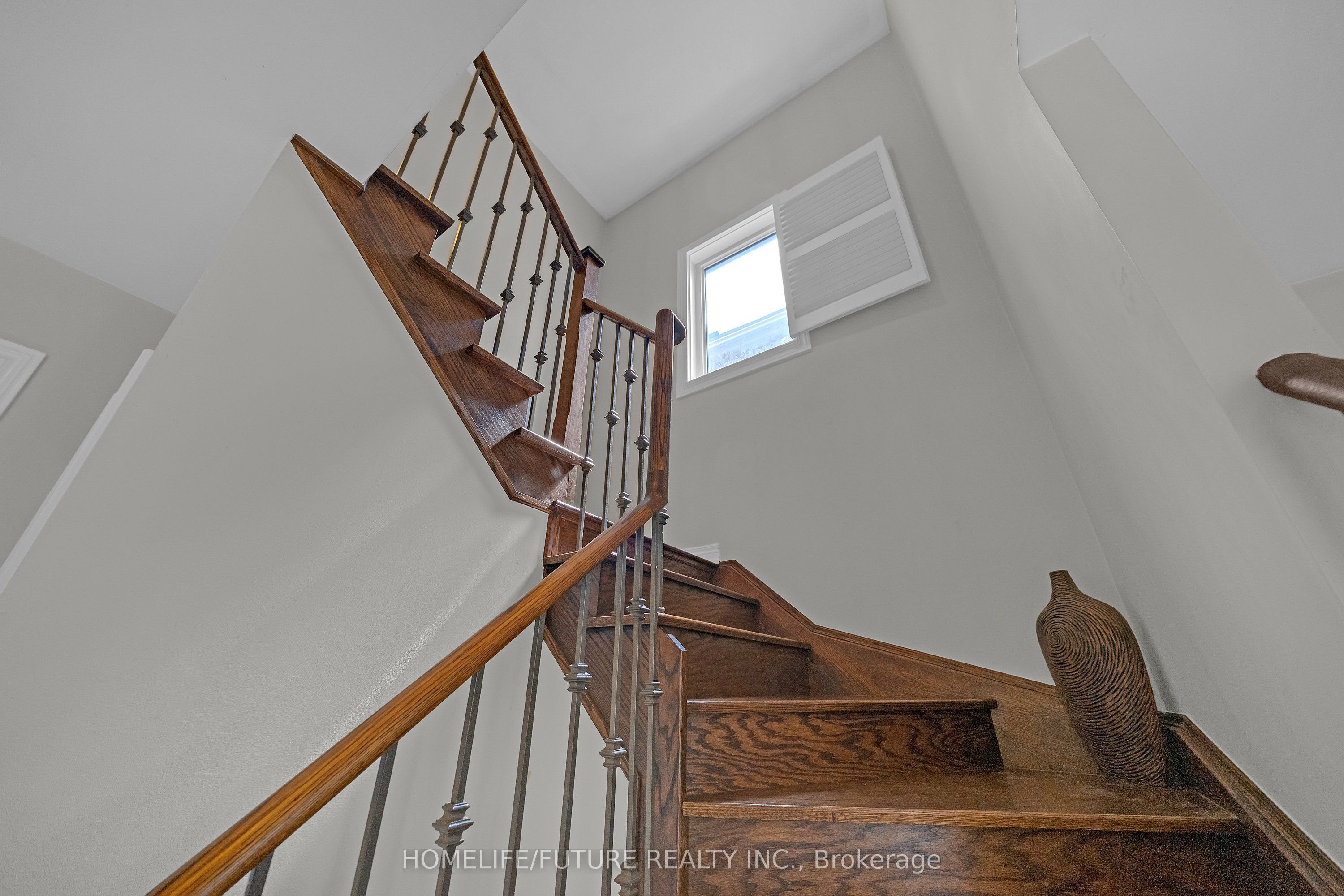 2600 Kentucky Derby Way Property Photo 27