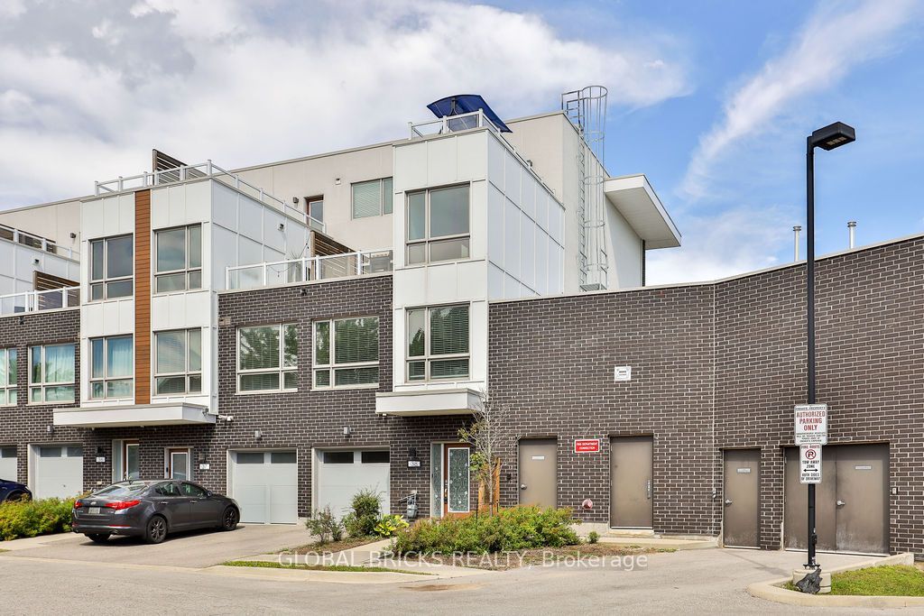 1870 Altona Road #38 Property Photo 1