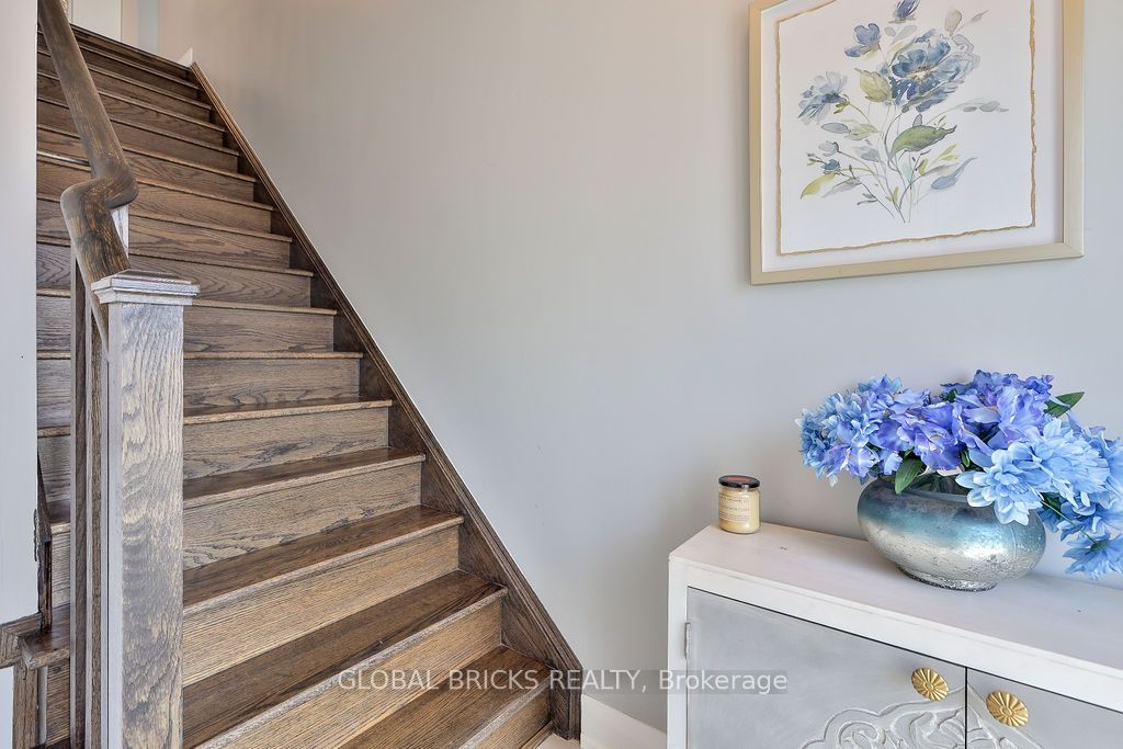 1870 Altona Road #38 Property Photo 3