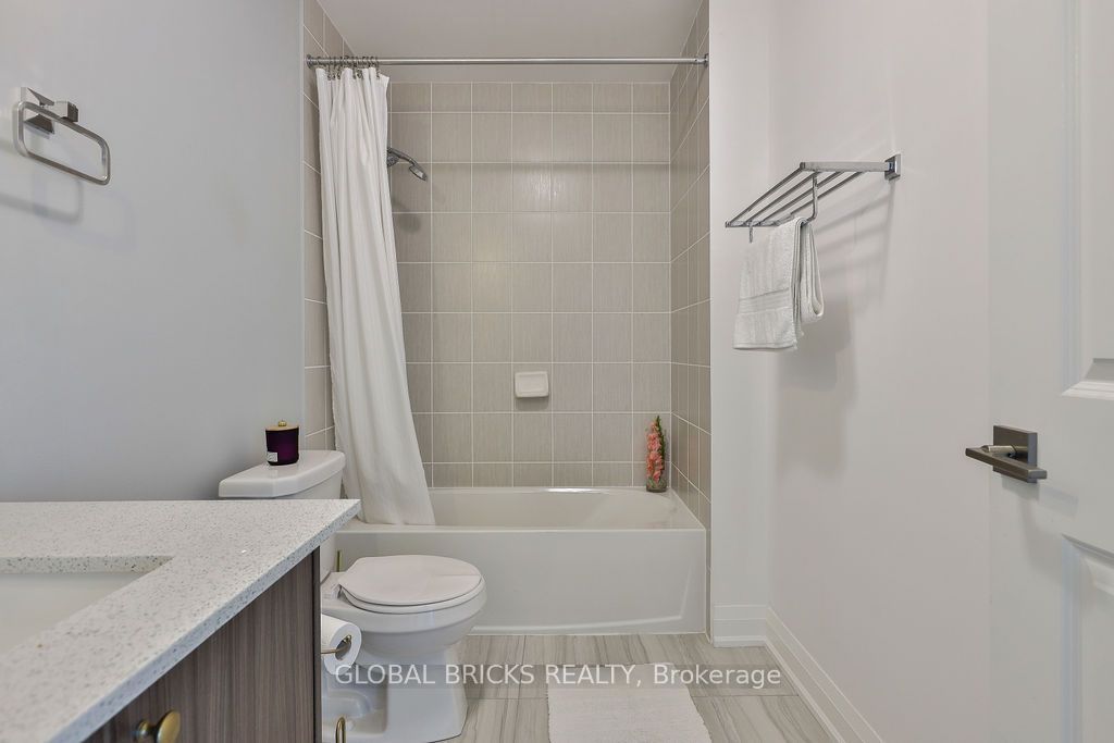 1870 Altona Road #38 Property Photo 10