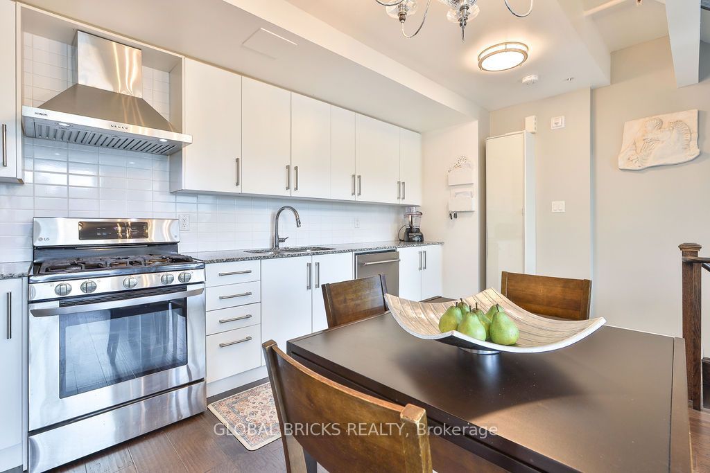 1870 Altona Road #38 Property Photo 22