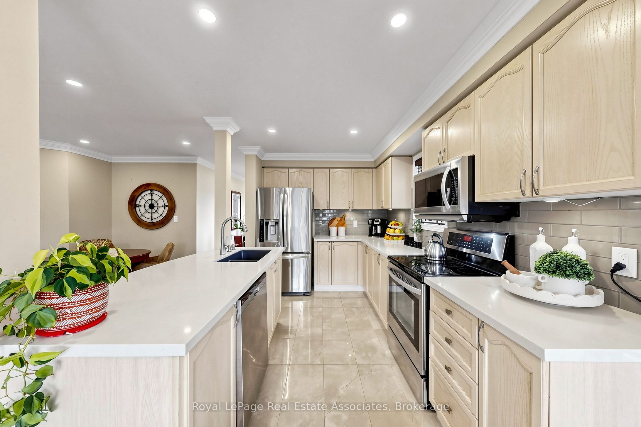 2 Primeau Avenue Property Photo 10