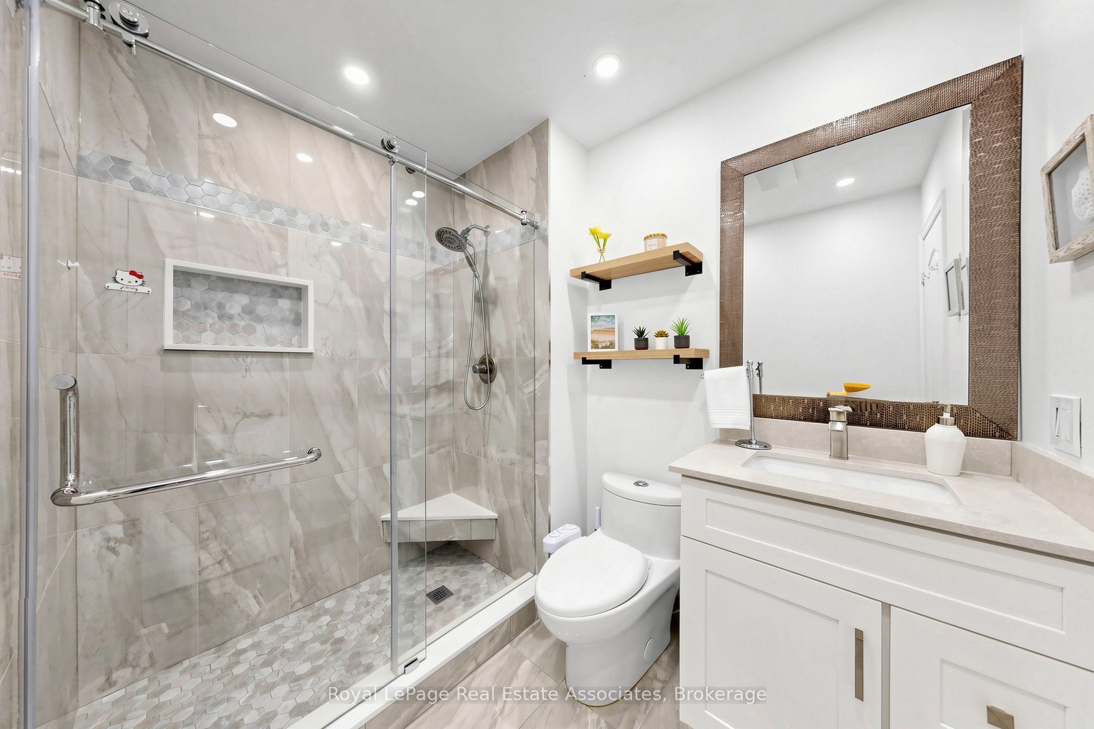 2 Primeau Avenue Property Photo 23