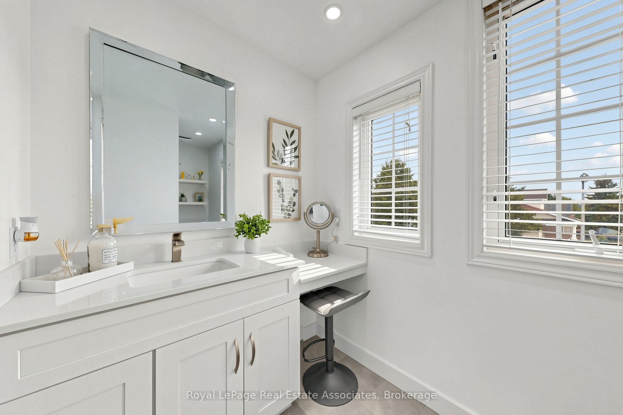 2 Primeau Avenue Property Photo 28