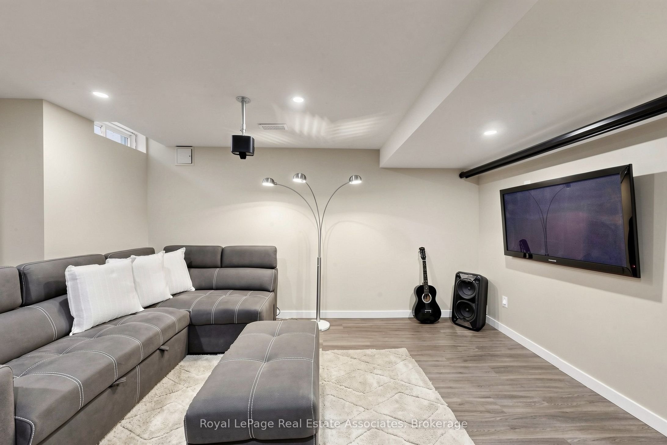 2 Primeau Avenue Property Photo 35
