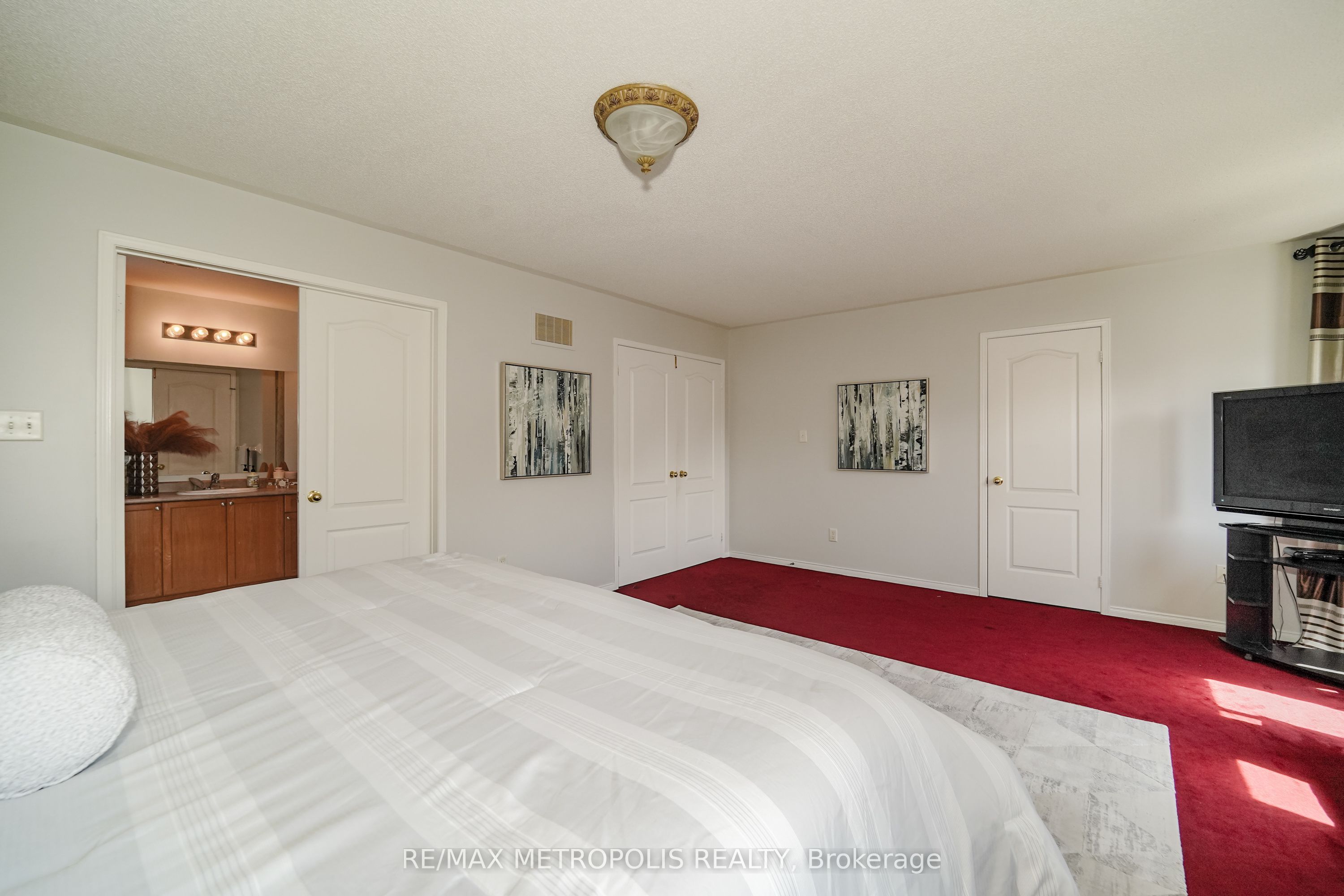 58 Dunwell Crescent Property Photo 14