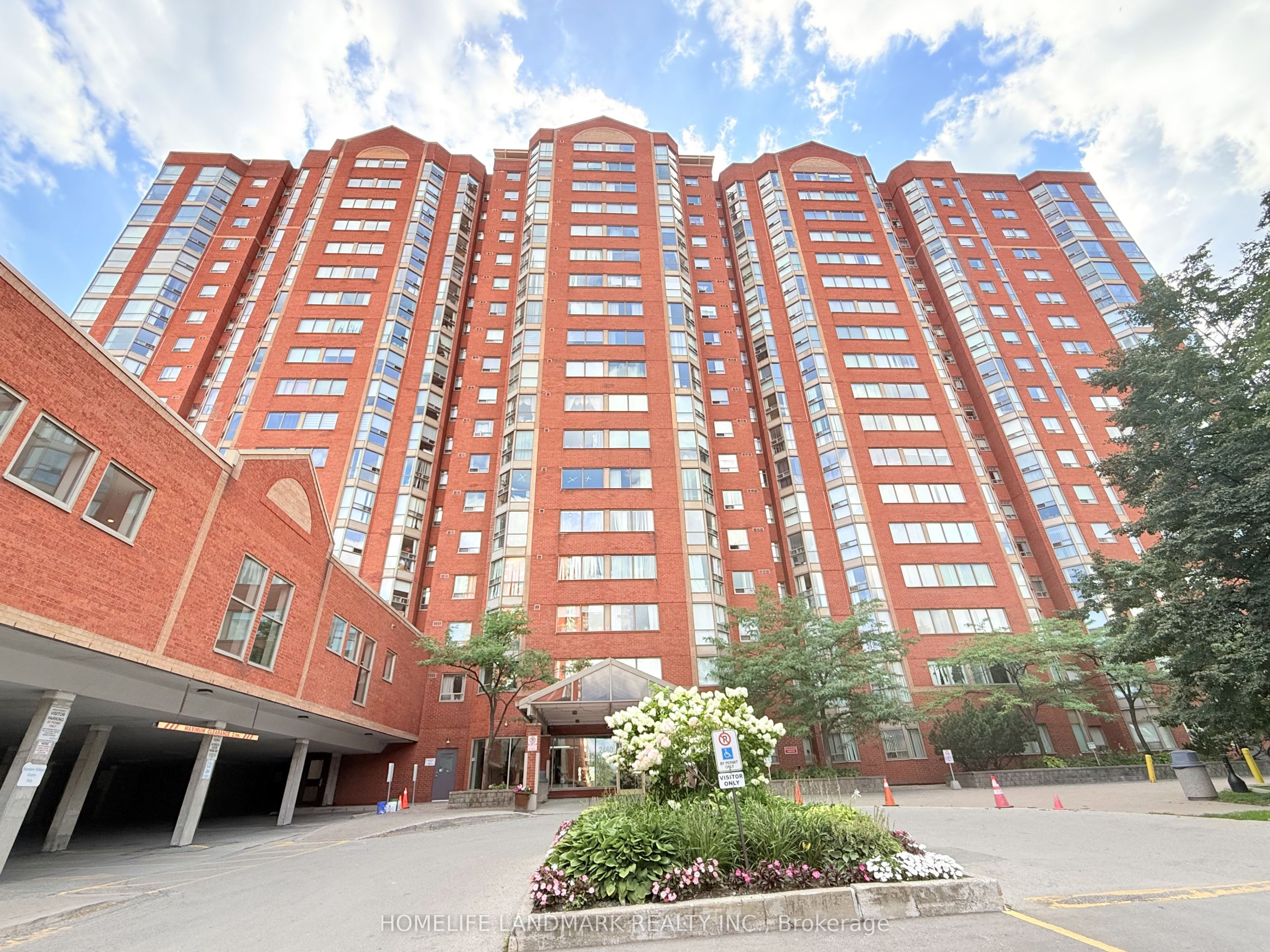 2460 Eglinton Avenue E 917